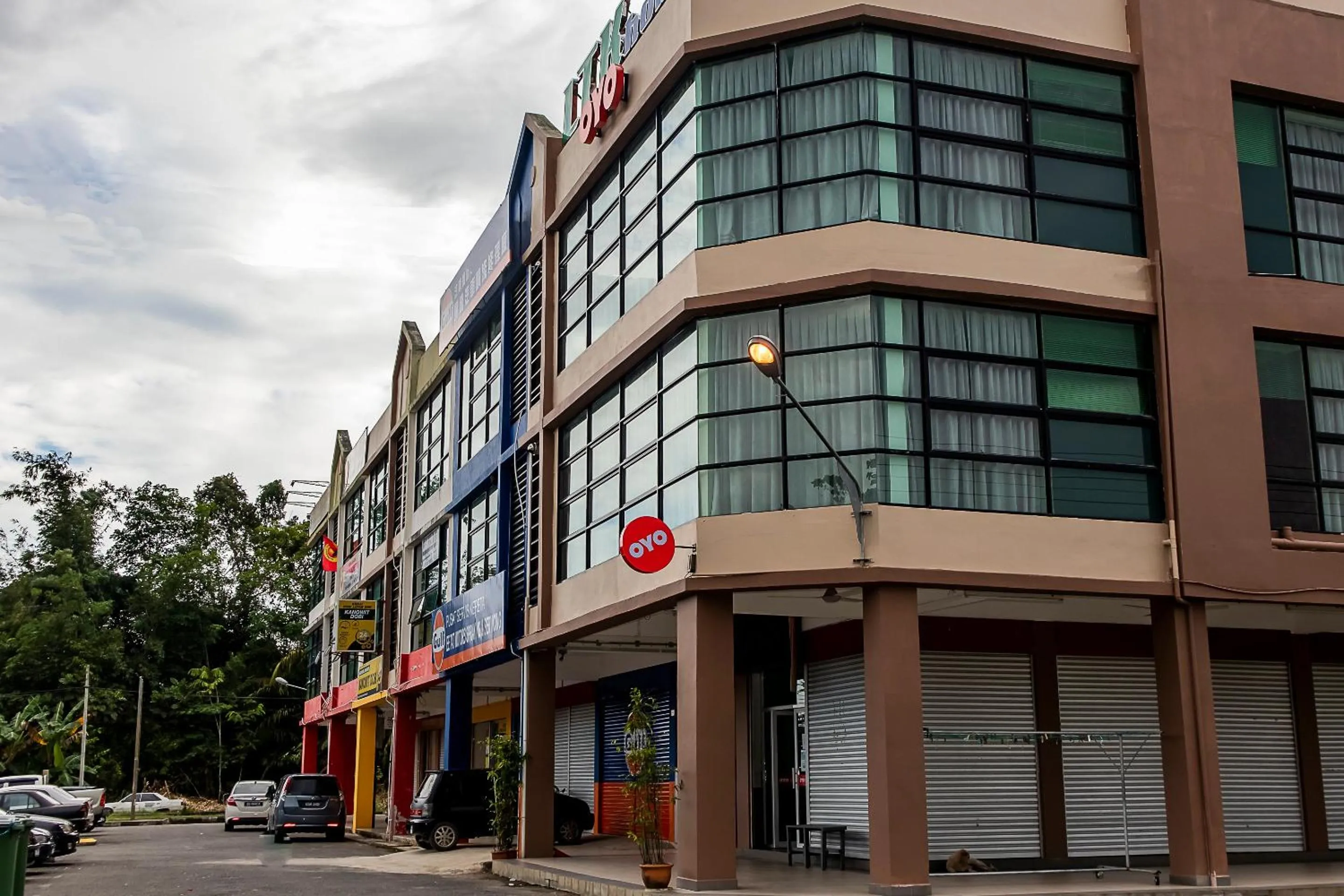 Facade/entrance in Hotel O Ltk Home