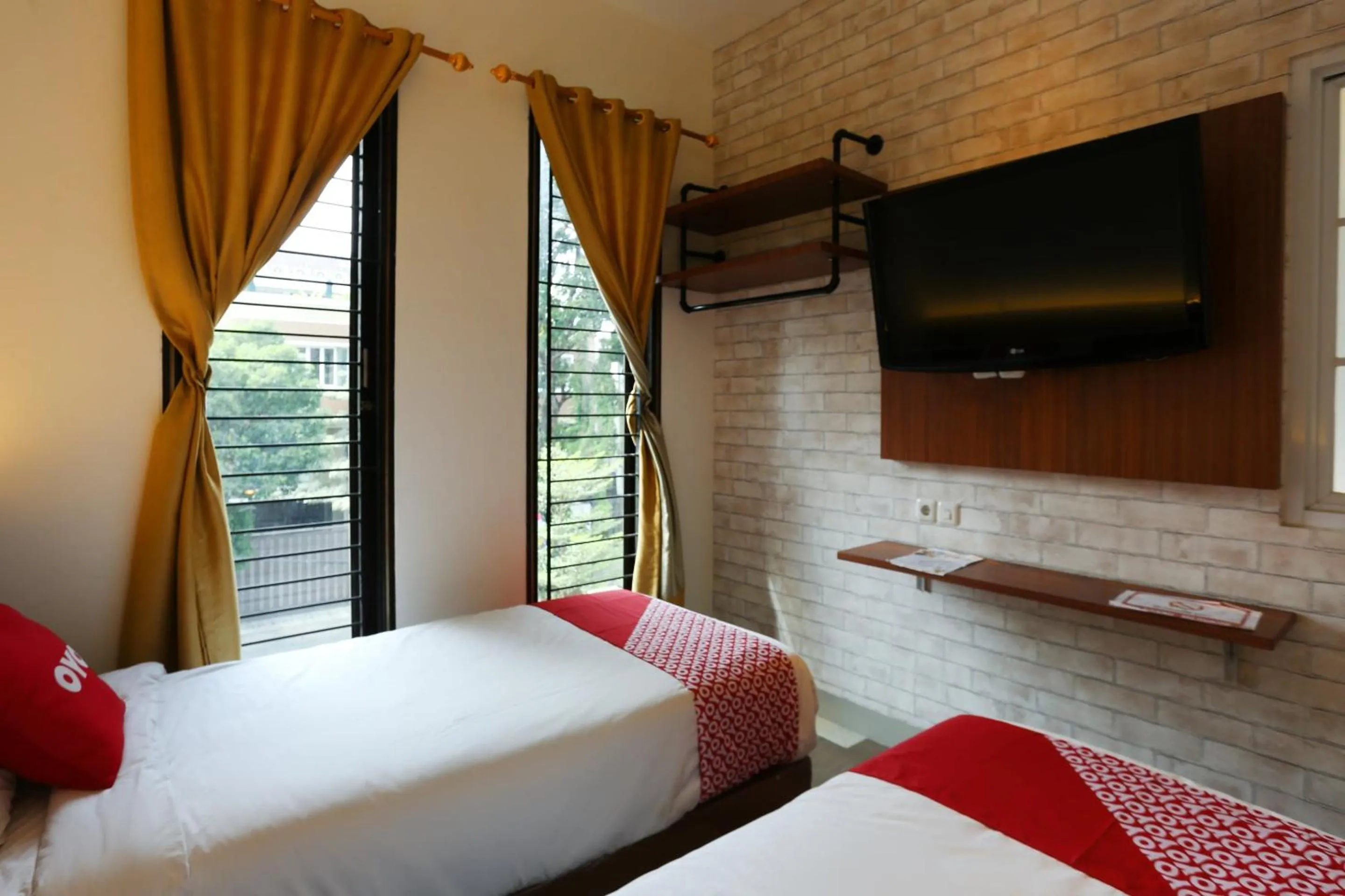 Bedroom, Bed in Hotel O Point Inn