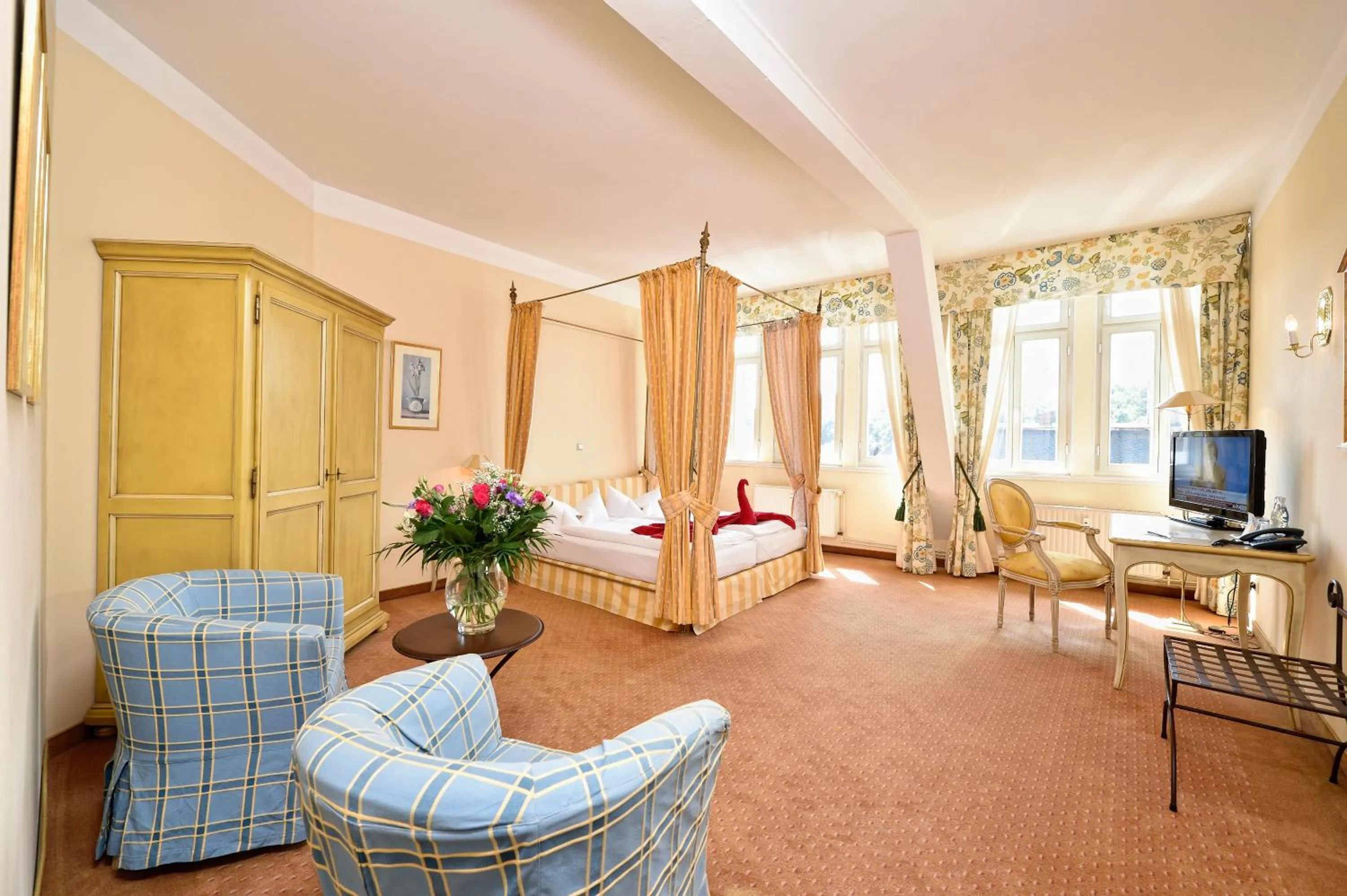 Photo of the whole room in Hotel Graf von Mansfeld