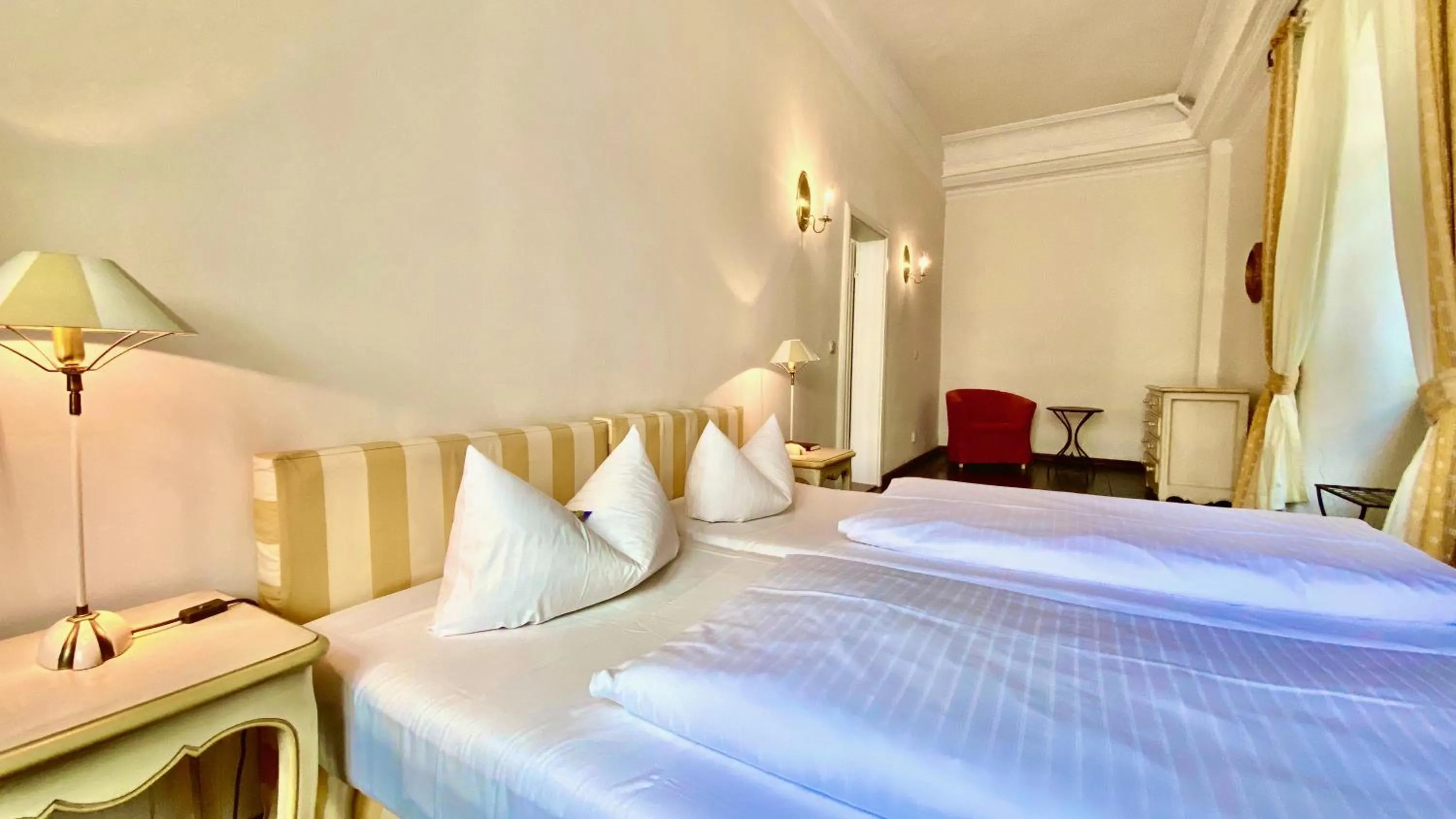 Bedroom, Bed in Hotel Graf von Mansfeld