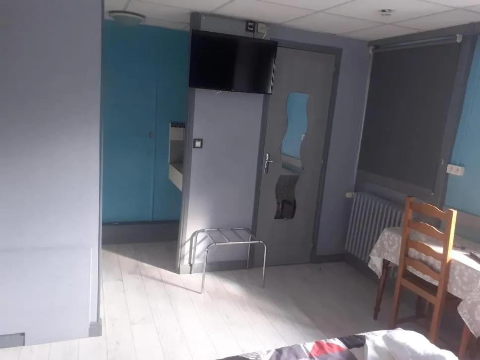 TV/Entertainment Center in Le fecamps