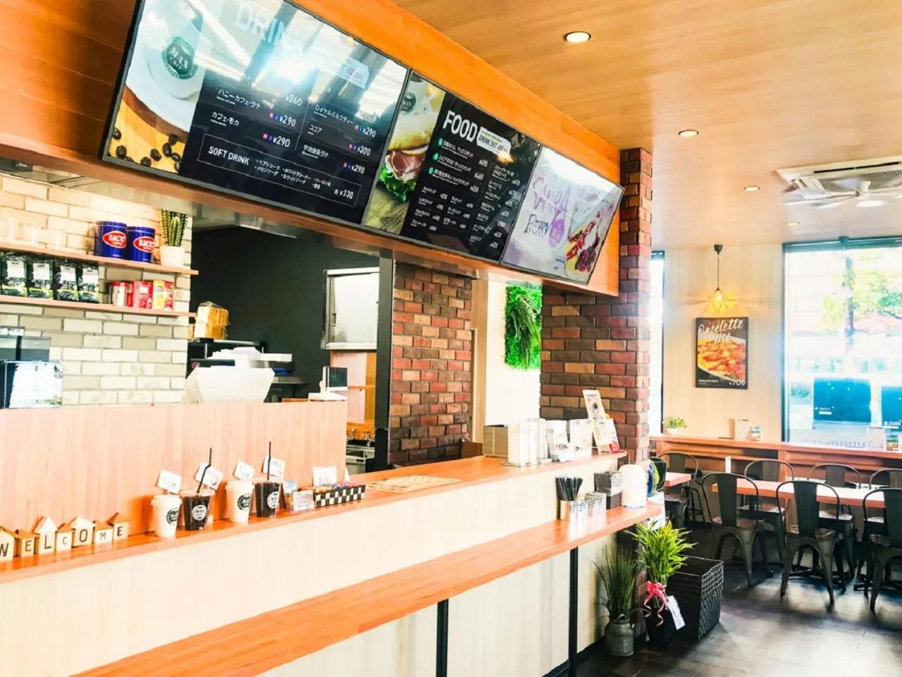 Lounge or bar in HOTEL LiVEMAX Hakata Nakasu