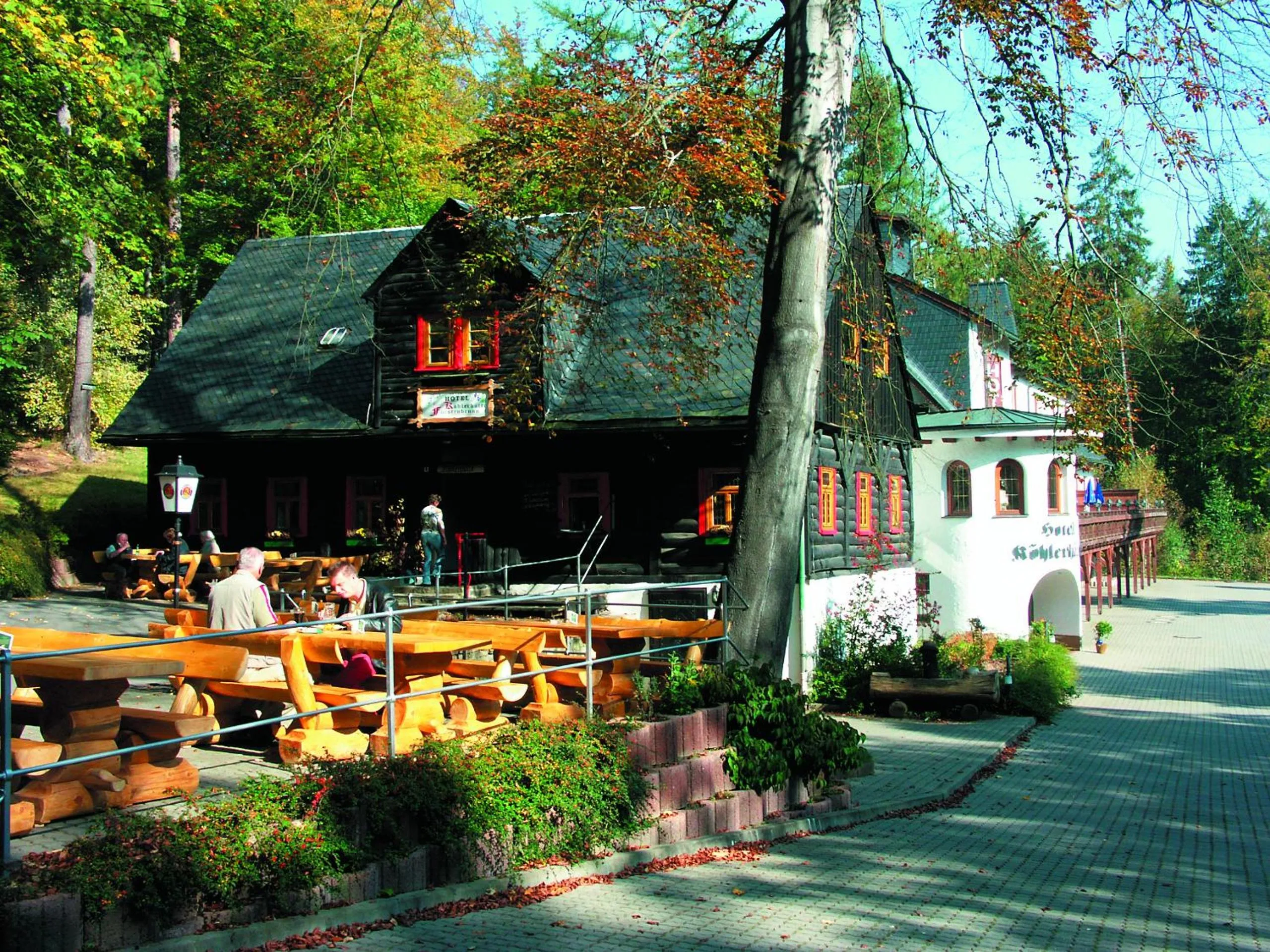 Property building in Hotel und Restaurant Köhlerhütte - Fürstenbrunn