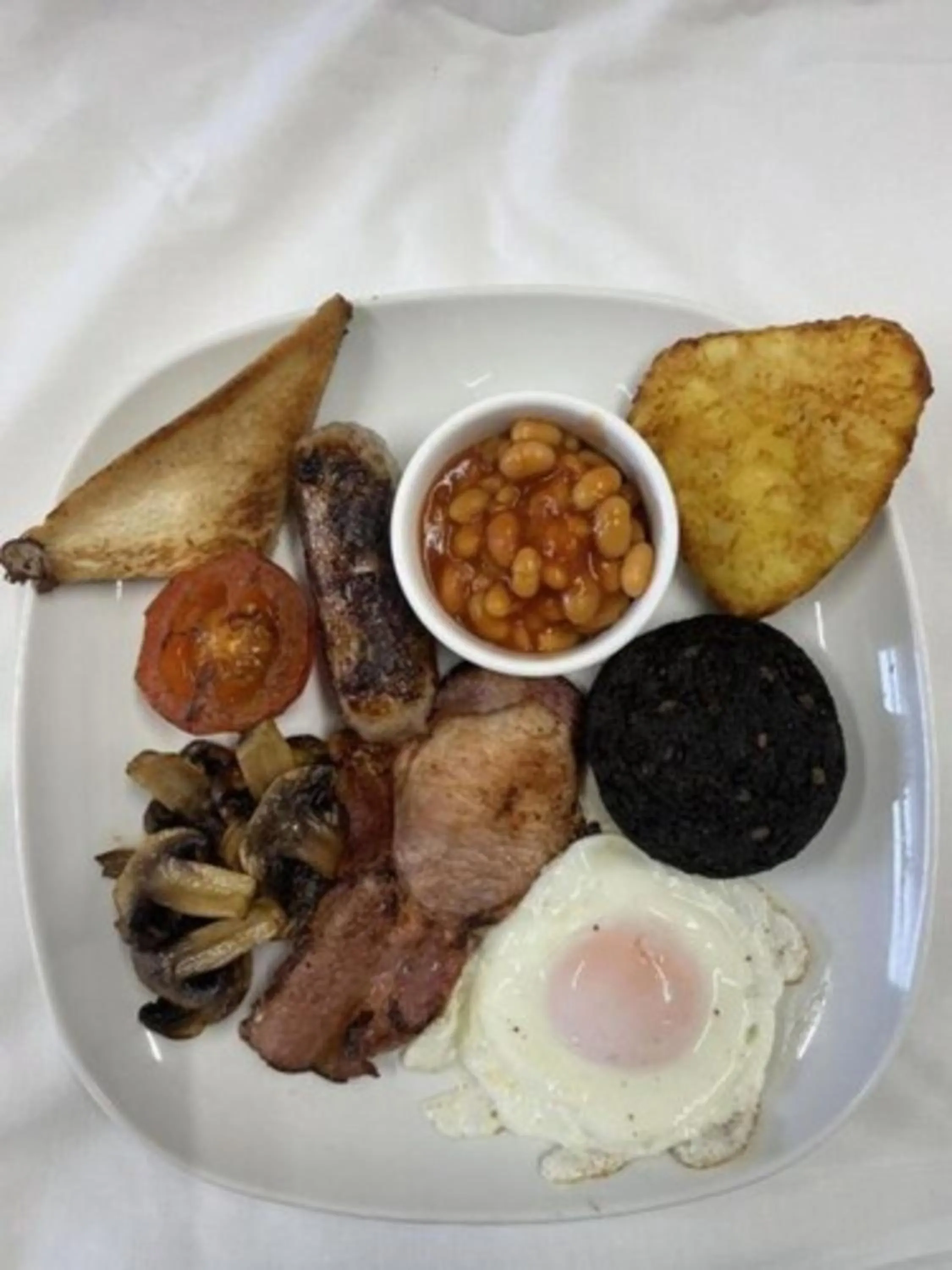 Breakfast in OYO Wave Crest Hotel