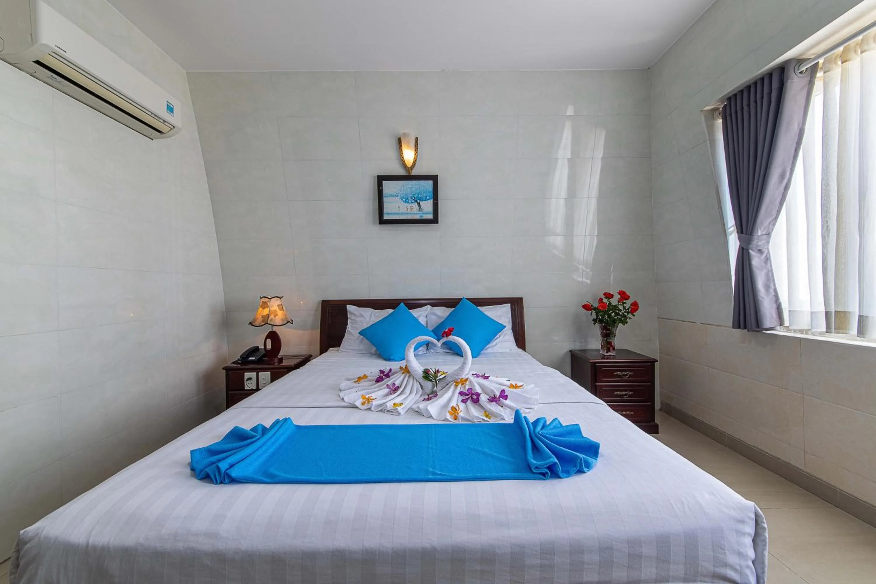 Bed in Phong Lan 2 Hotel