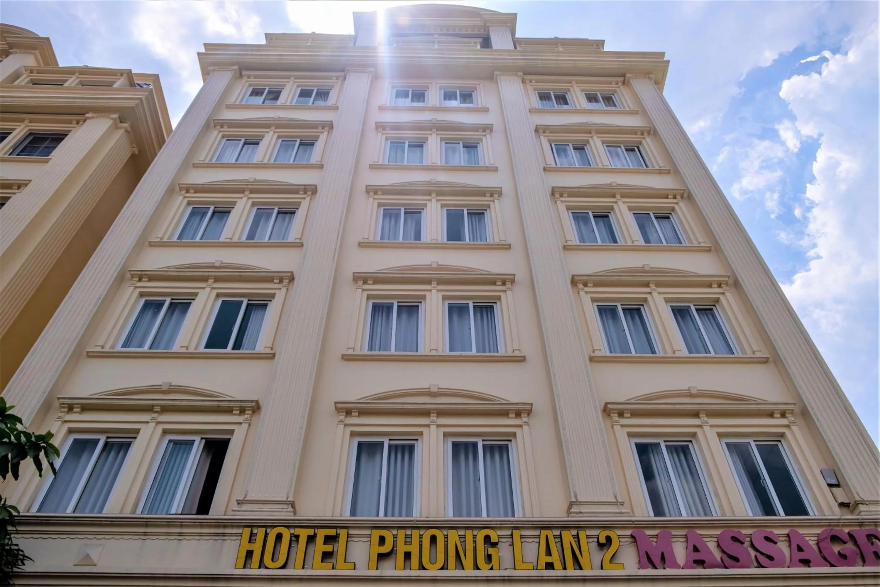 Property building in Phong Lan 2 Hotel