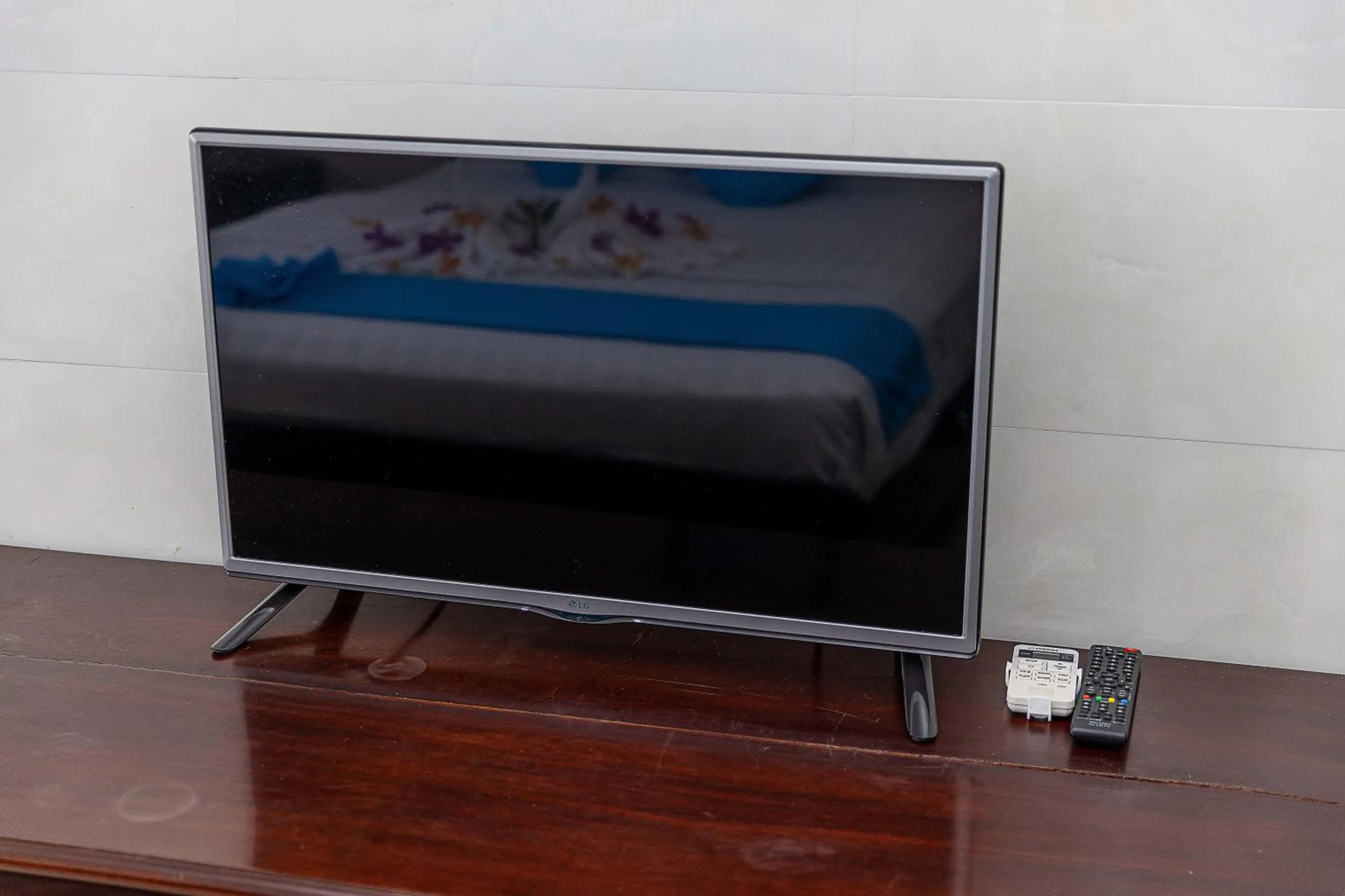 TV and multimedia, Bed in Phong Lan 2 Hotel