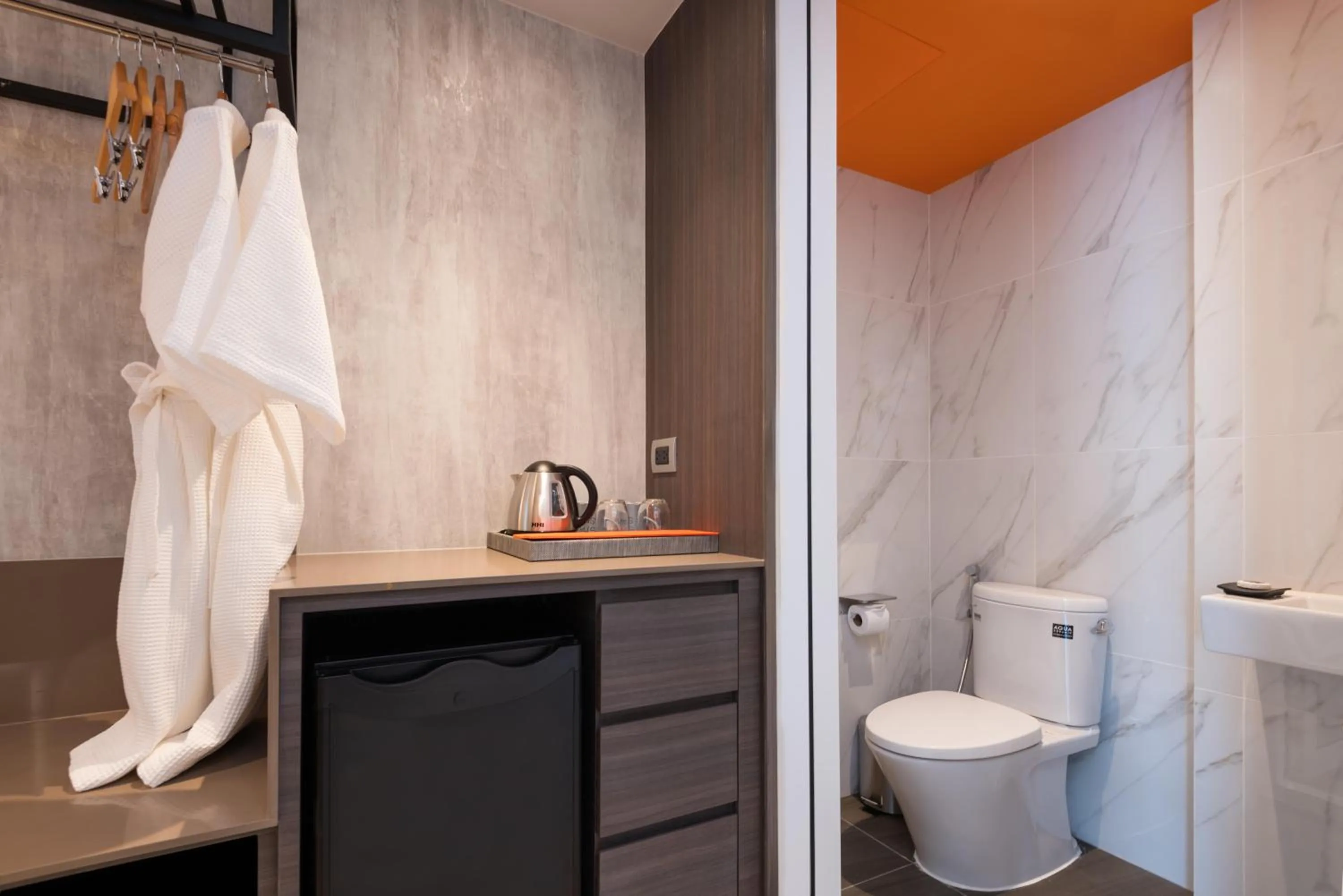 Shower in Maitria Hotel Rama 9 Bangkok - A Chatrium Collection