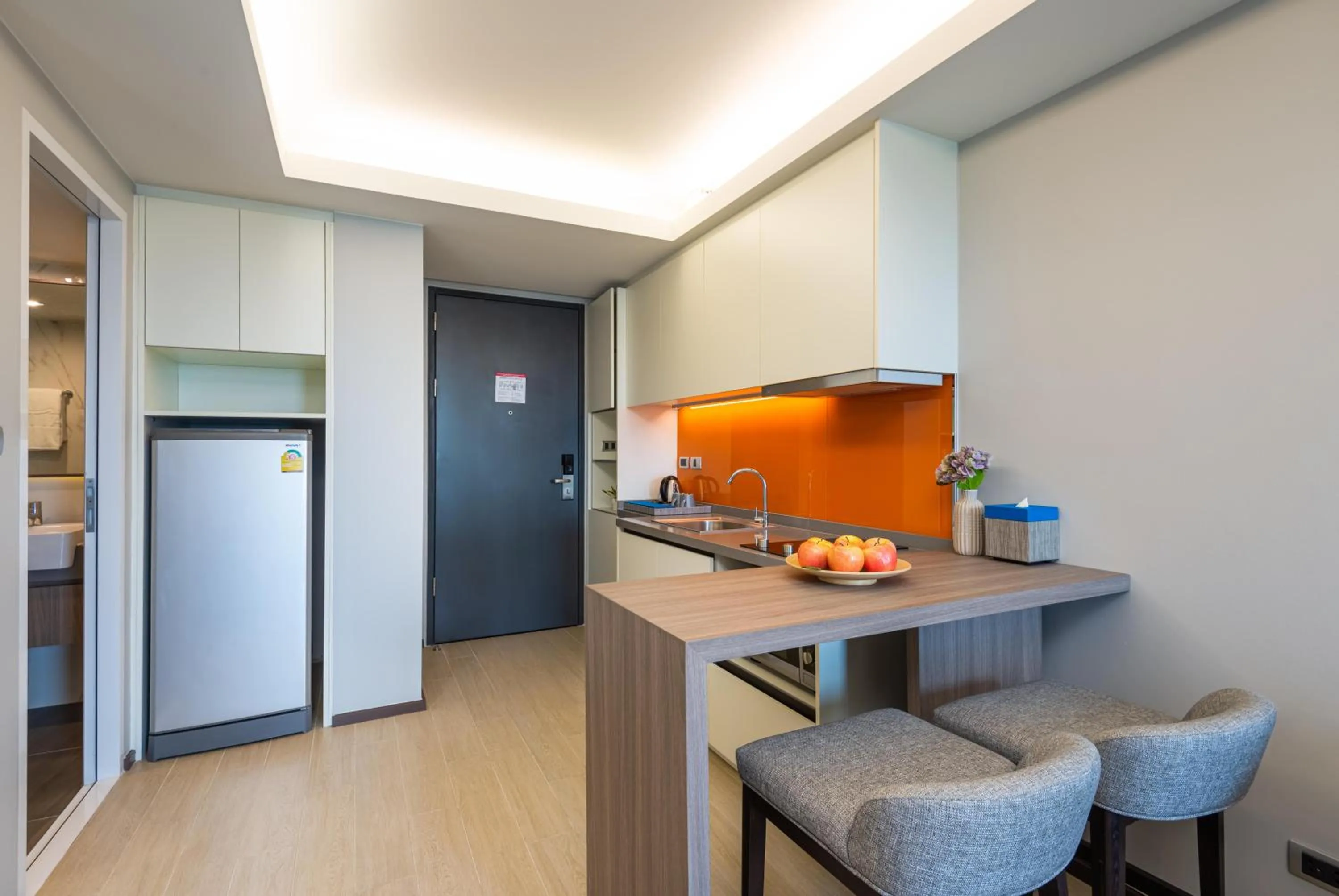 Dining area in Maitria Hotel Rama 9 Bangkok - A Chatrium Collection