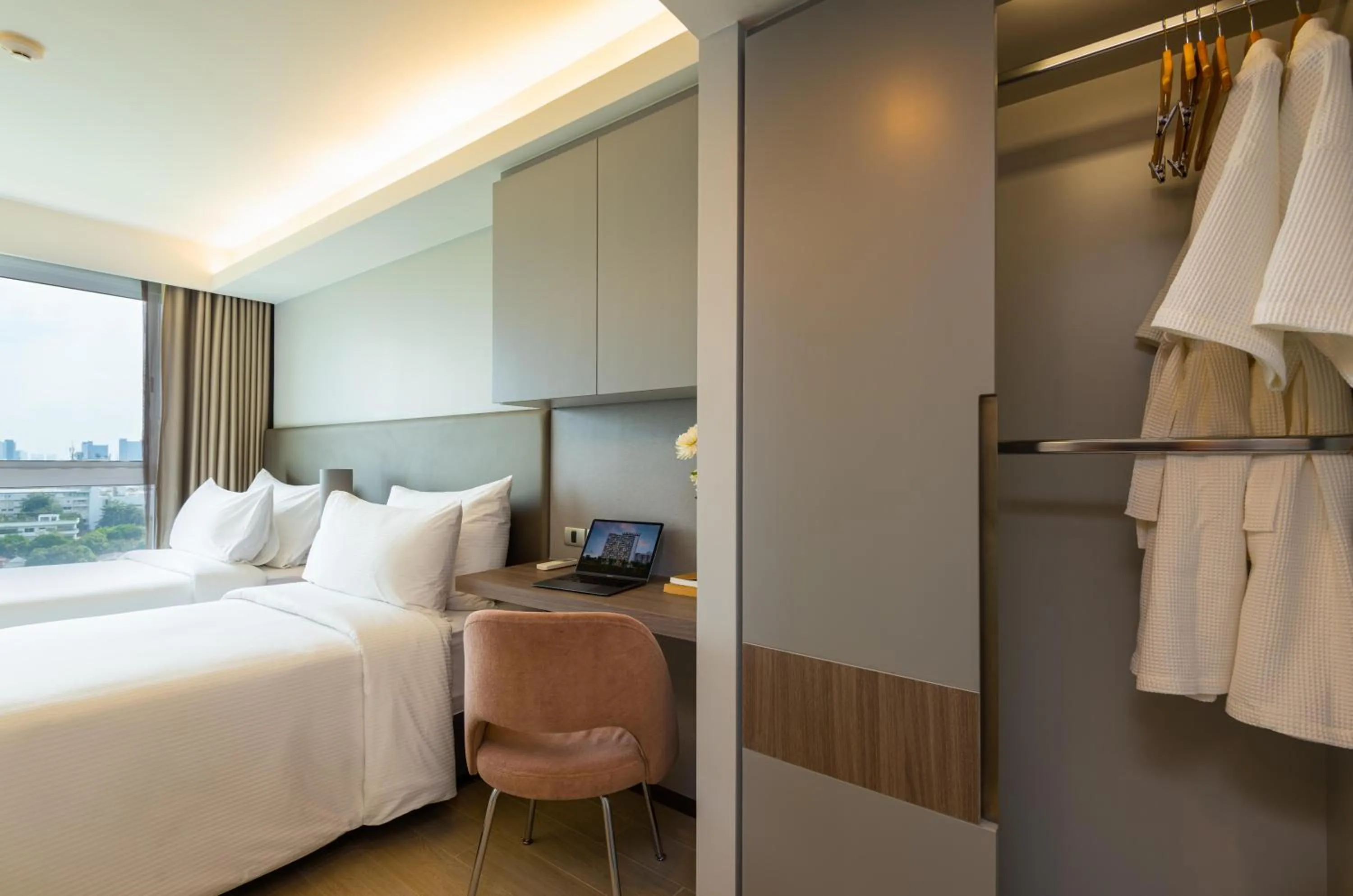 Bedroom, Bed in Maitria Hotel Rama 9 Bangkok - A Chatrium Collection