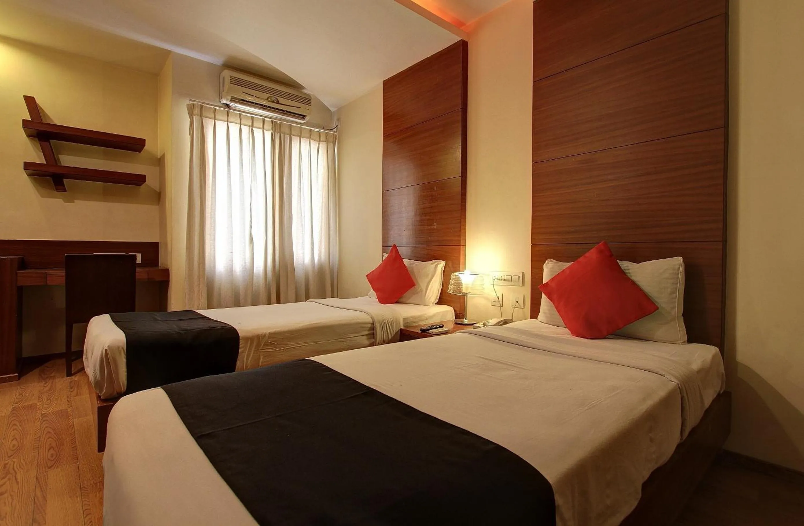 Lobby or reception, Bed in Collection O Sri Sai Palace