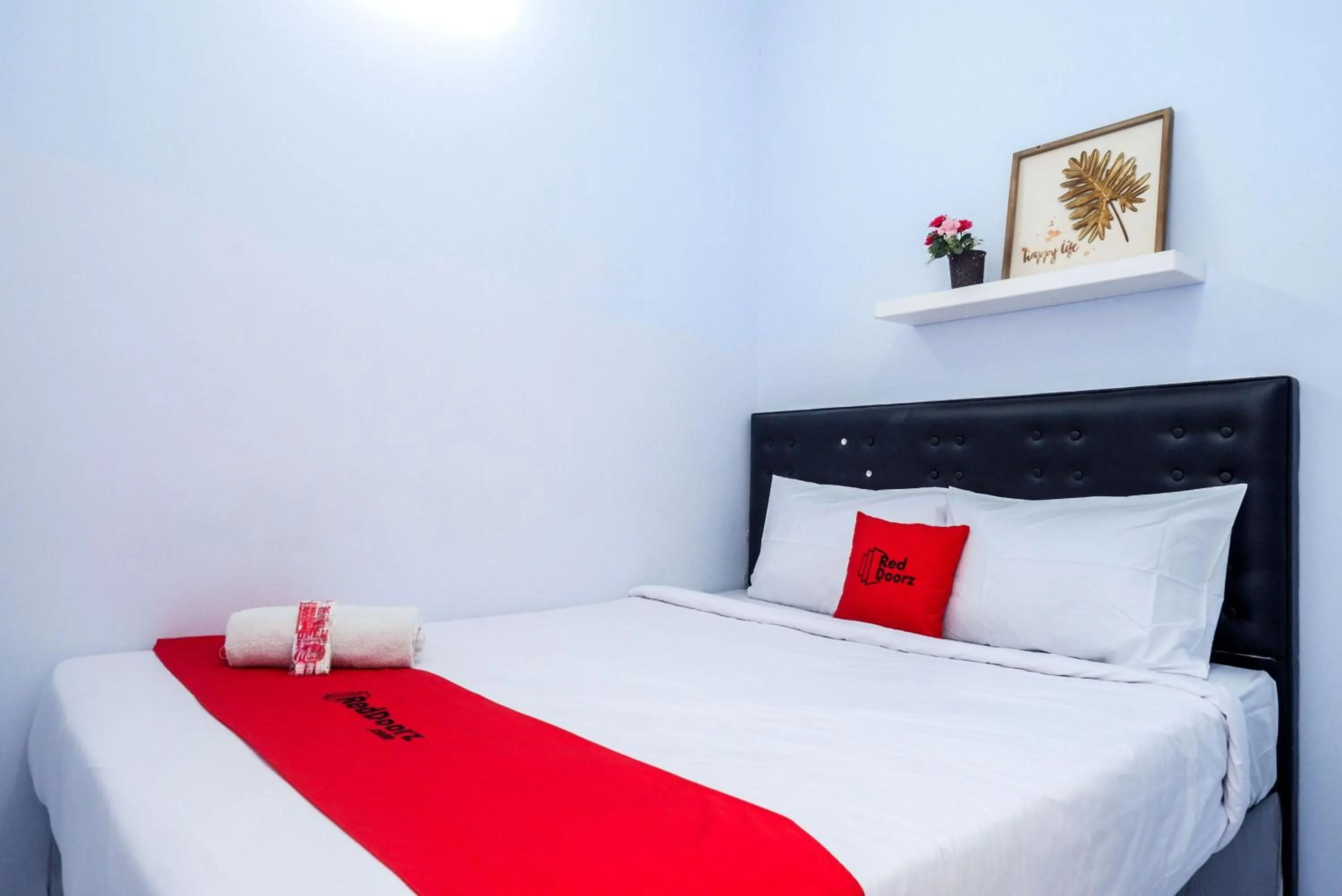 Bedroom, Bed in RedDoorz near Bandara Ahmad Yani Semarang