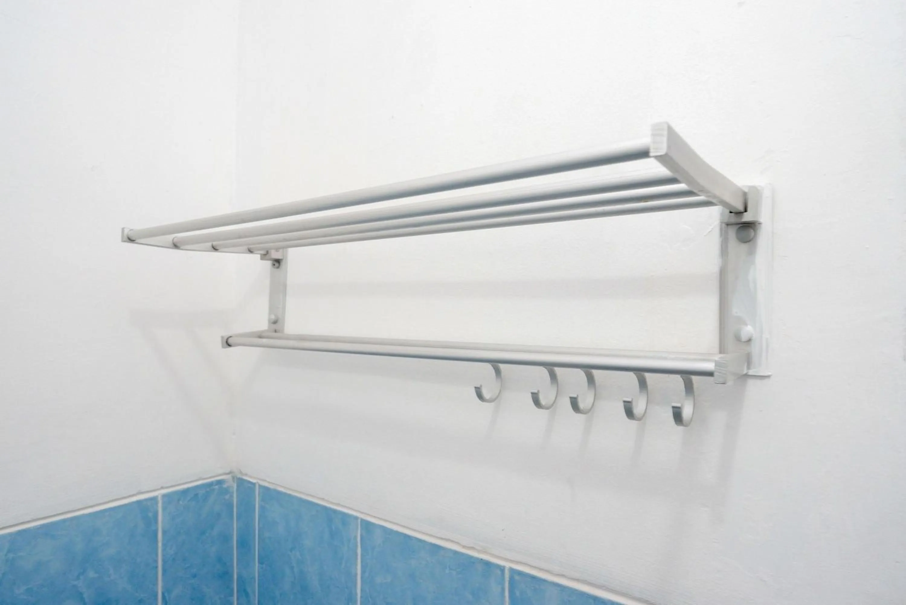 Bathroom in RedDoorz near Bandara Ahmad Yani Semarang