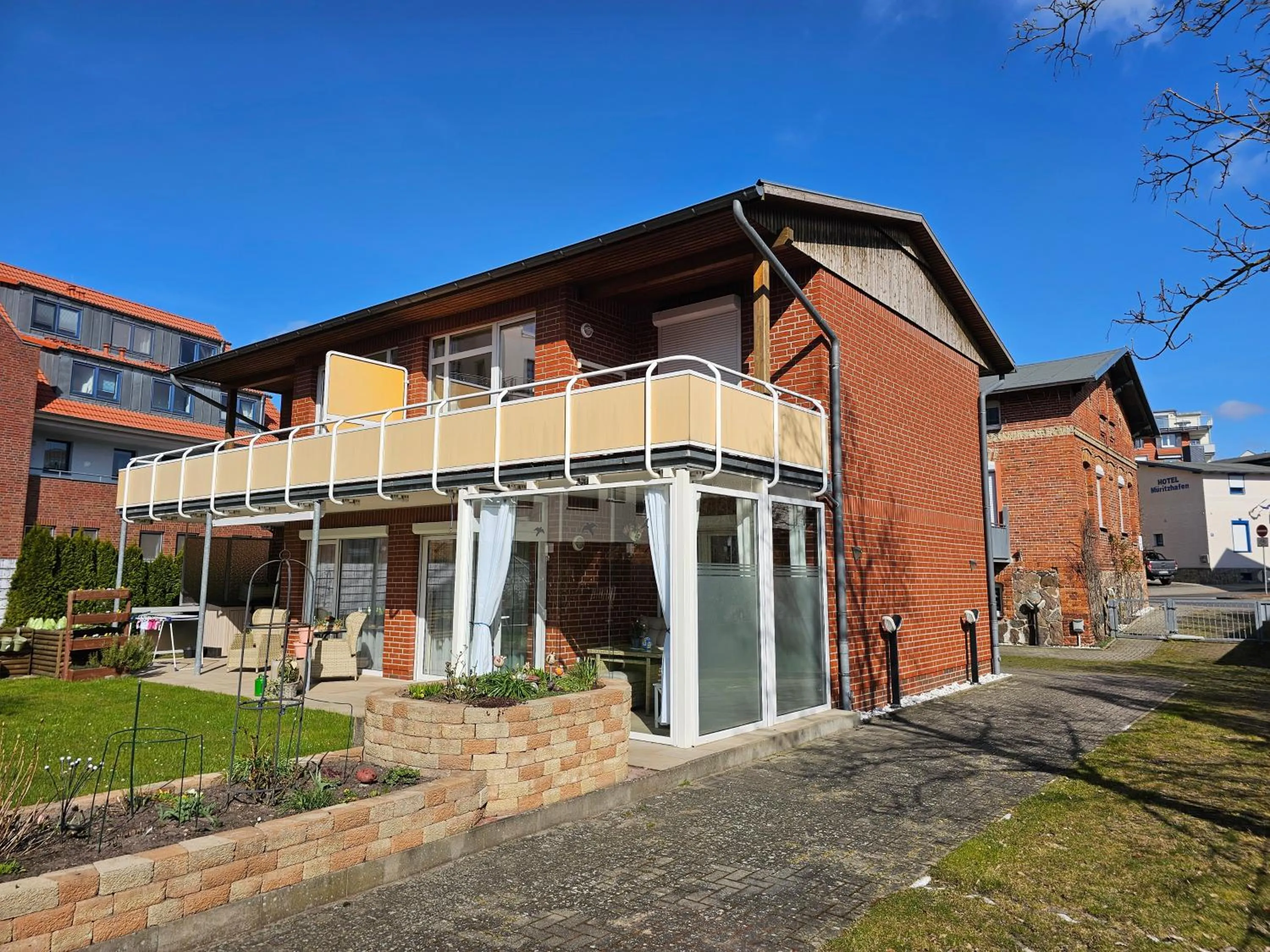 Property building in Haus Kim - Apartments