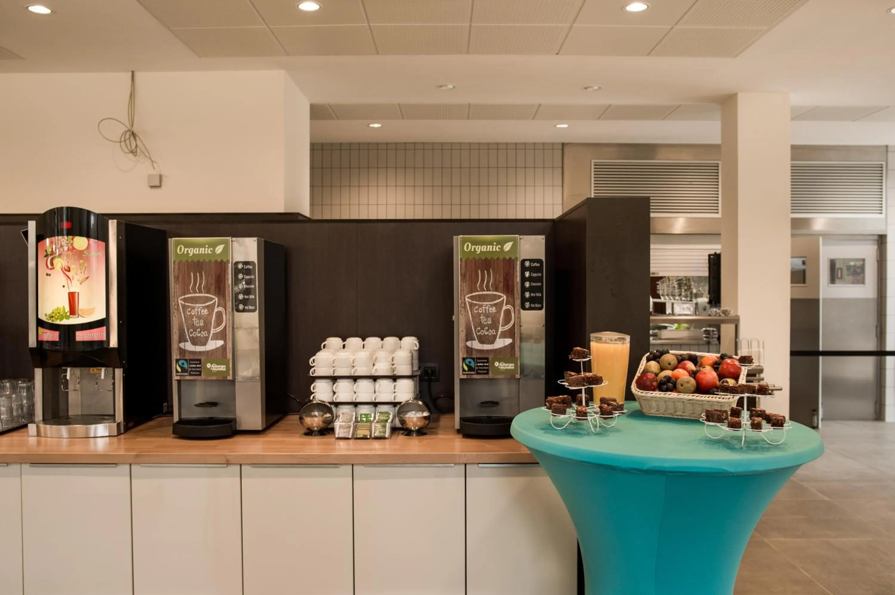 Restaurant/places to eat in HI Brussels Generation Europe Hostel