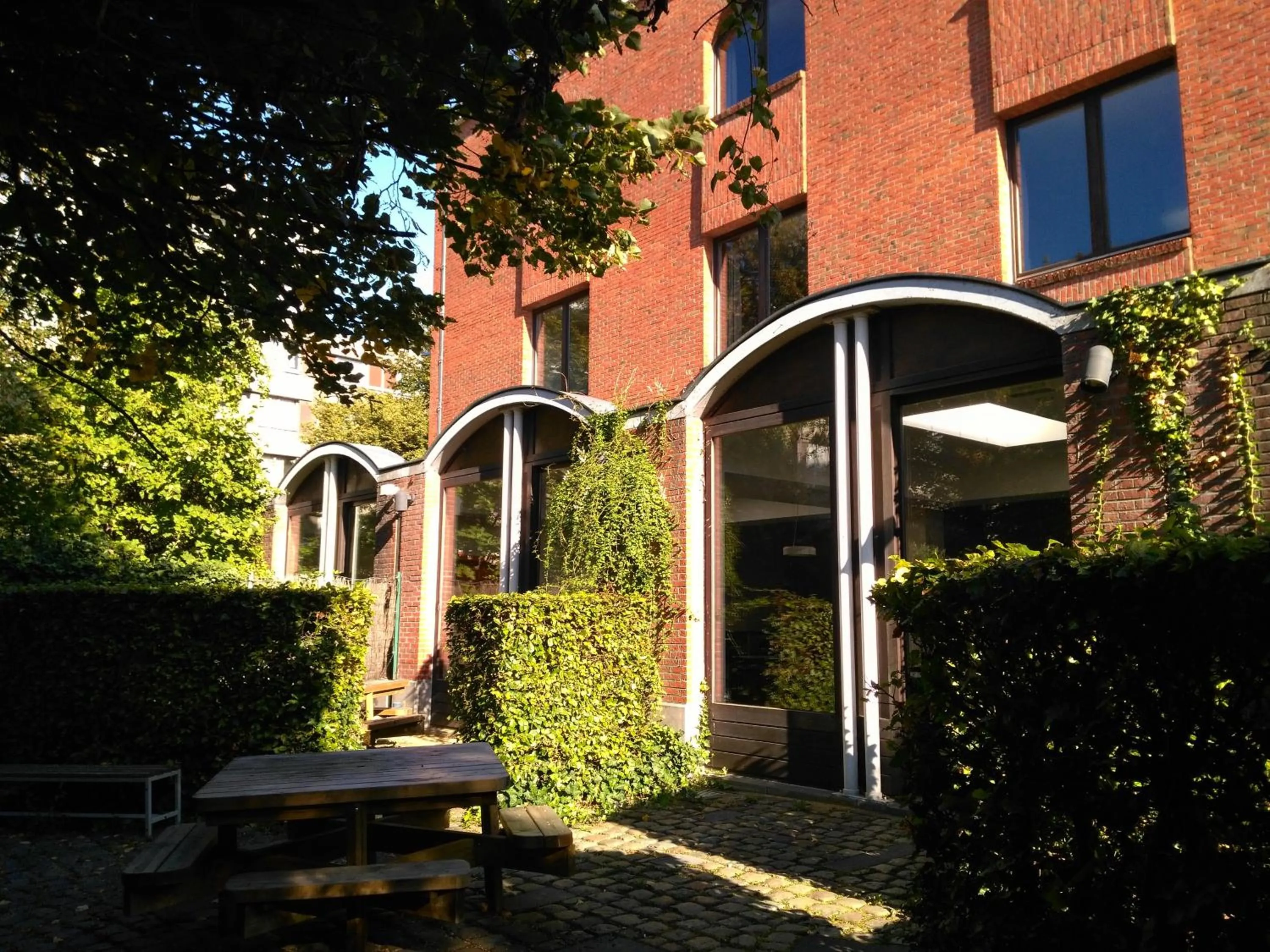 Patio in HI Brussels Generation Europe Hostel