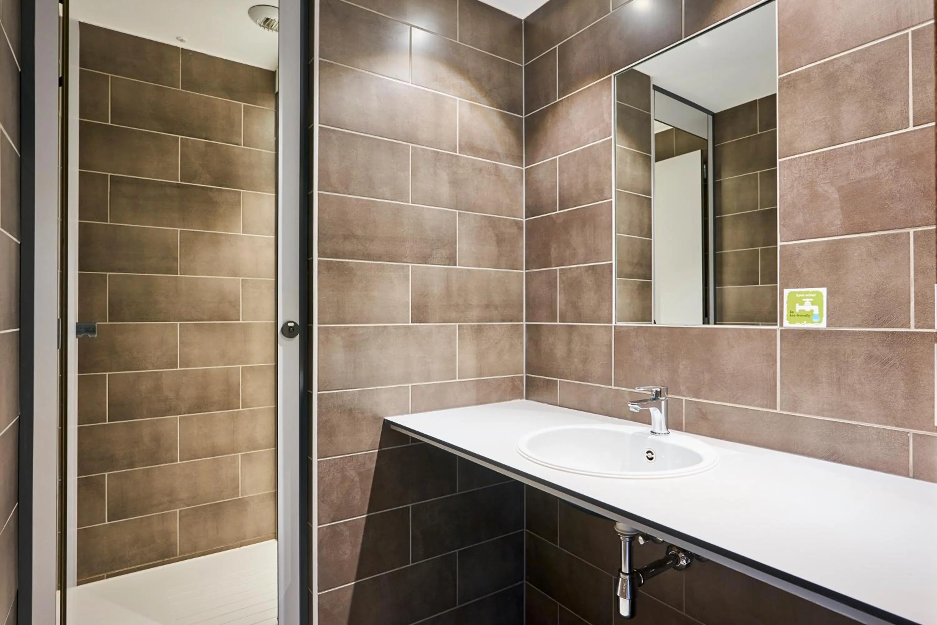 Shower in HI Brussels Generation Europe Hostel