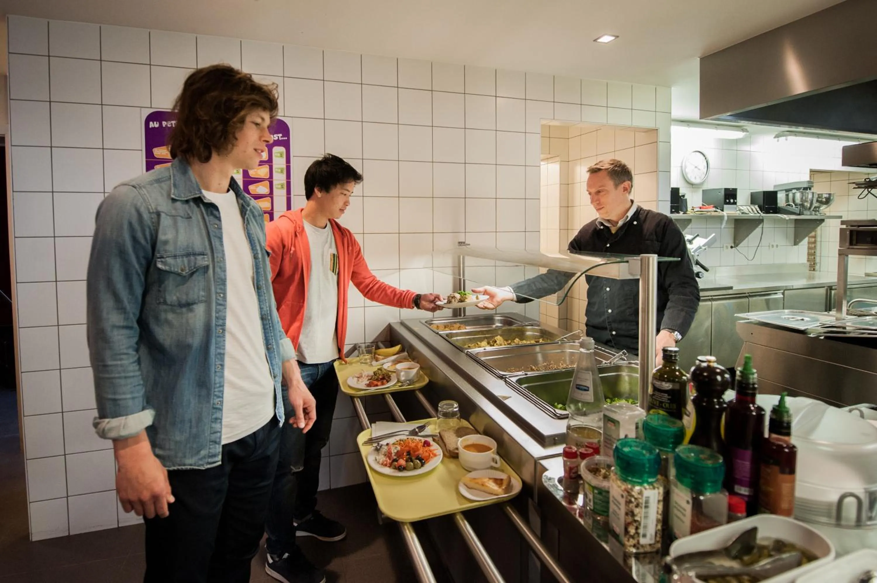 Restaurant/places to eat in HI Brussels Jacques Brel Hostel