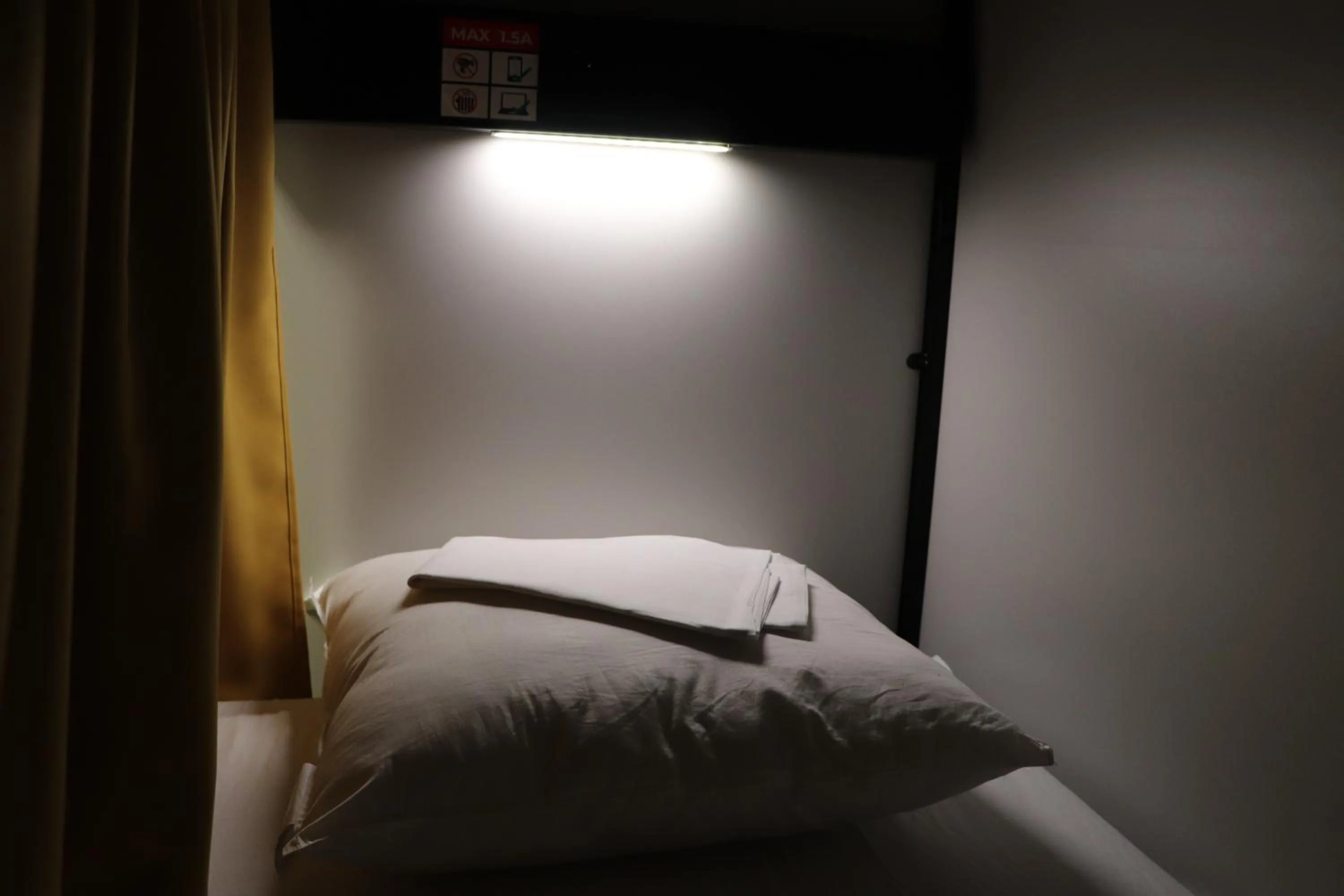 Bed in HI Brussels Jacques Brel Hostel