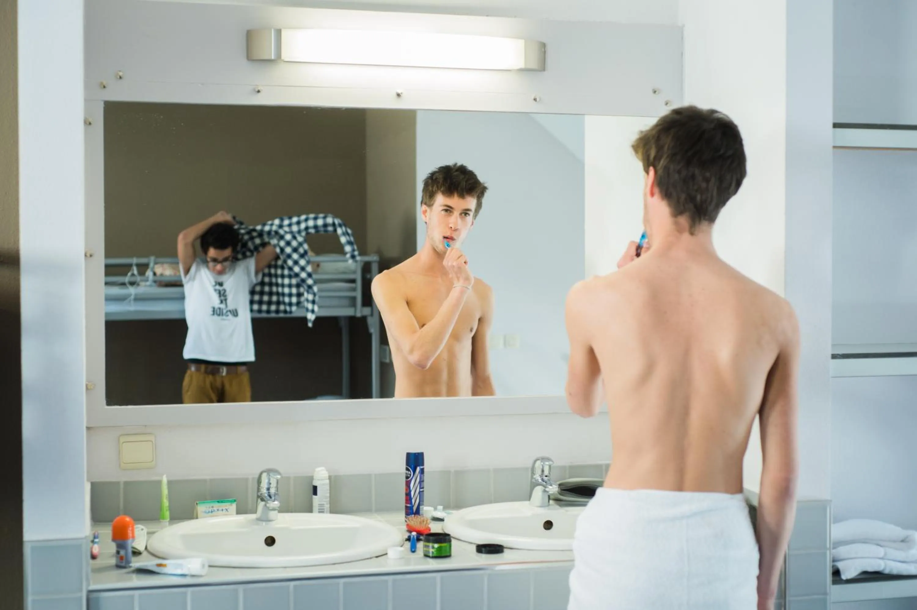 Bathroom in HI Brussels Jacques Brel Hostel