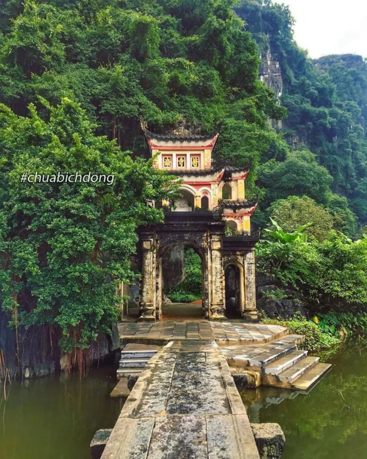 Nearby landmark in Trang An Freedom Hood