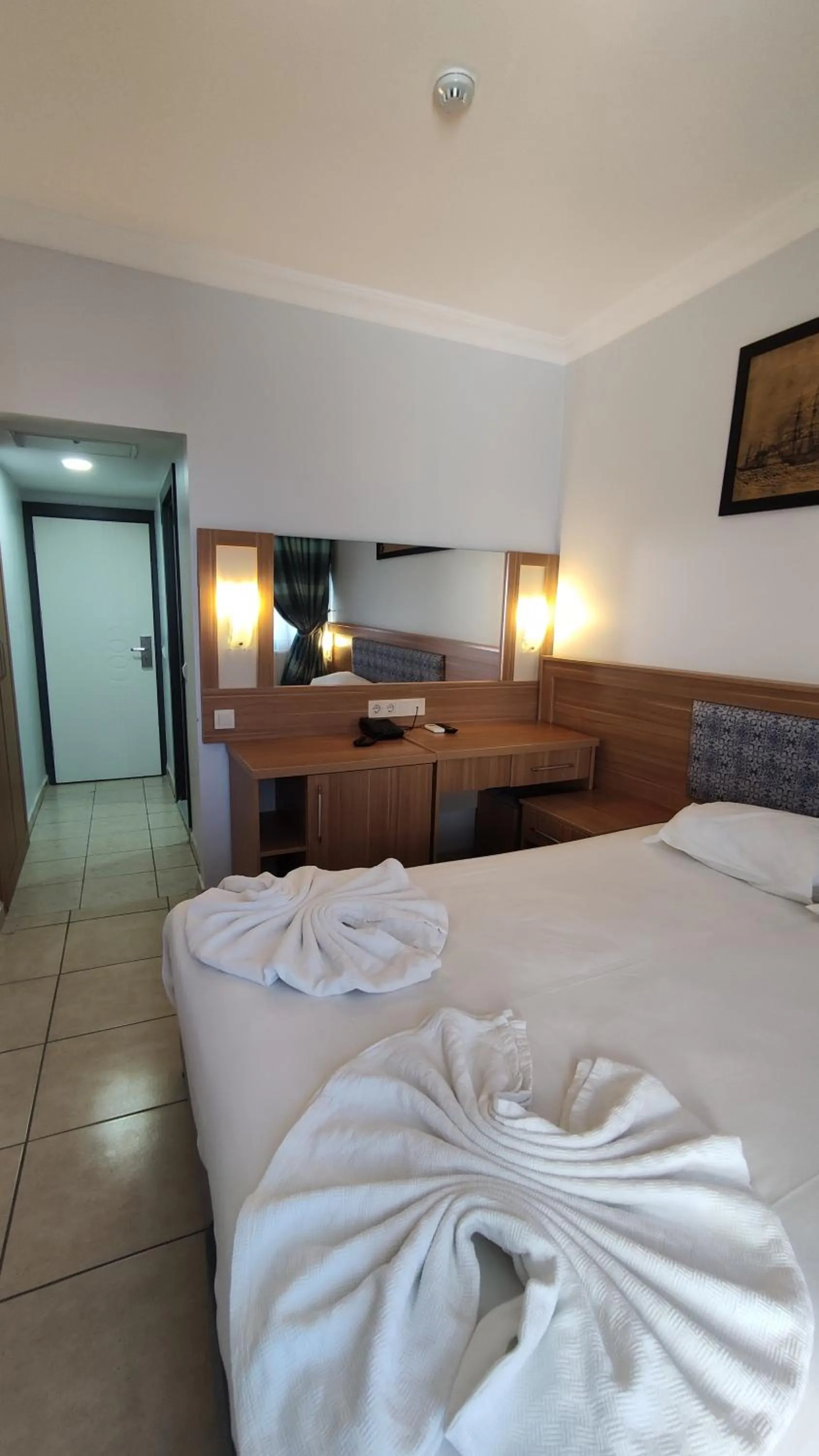 Photo of the whole room in Wonder Life Hotel