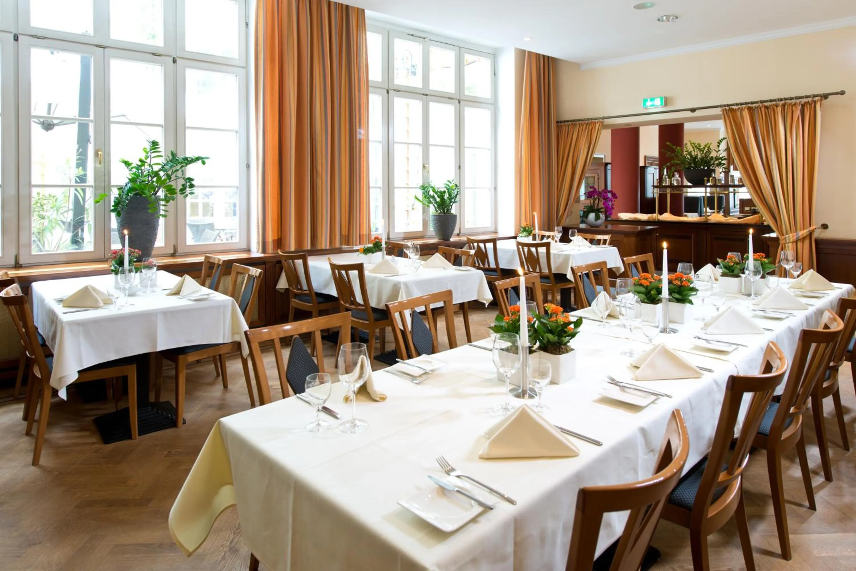 Restaurant/places to eat in martas Hotel Albrechtshof Berlin
