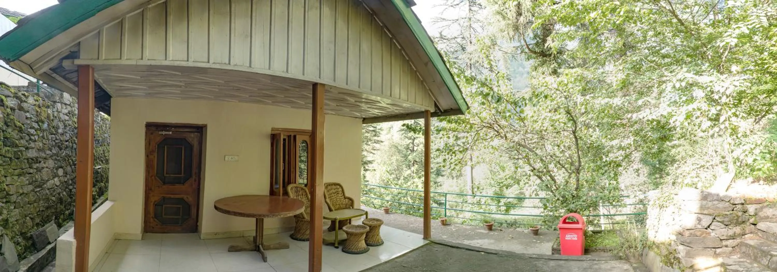 Photo of the whole room in Parvati Kuteer riverside resort