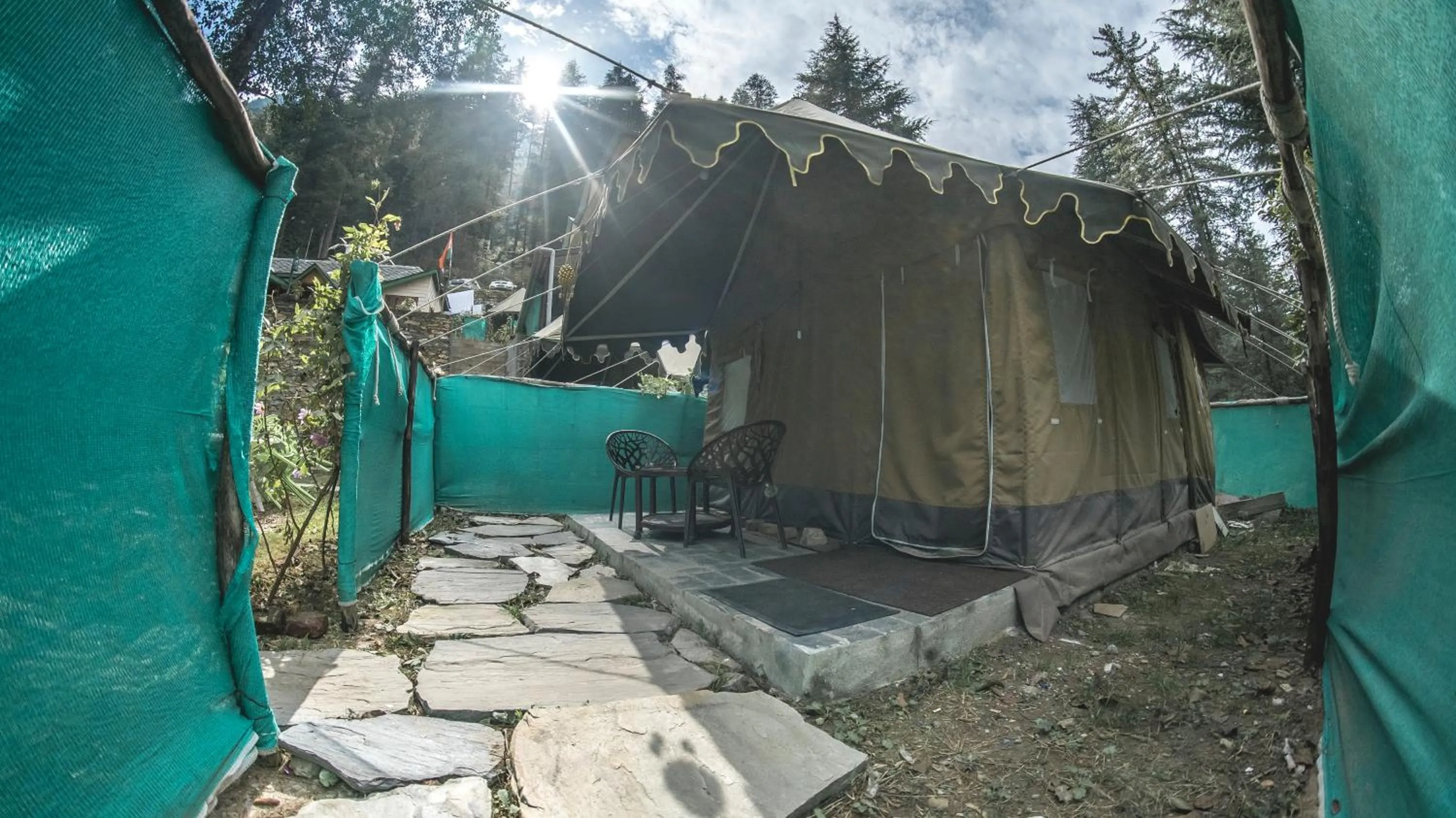 Facade/entrance in Parvati Kuteer riverside resort