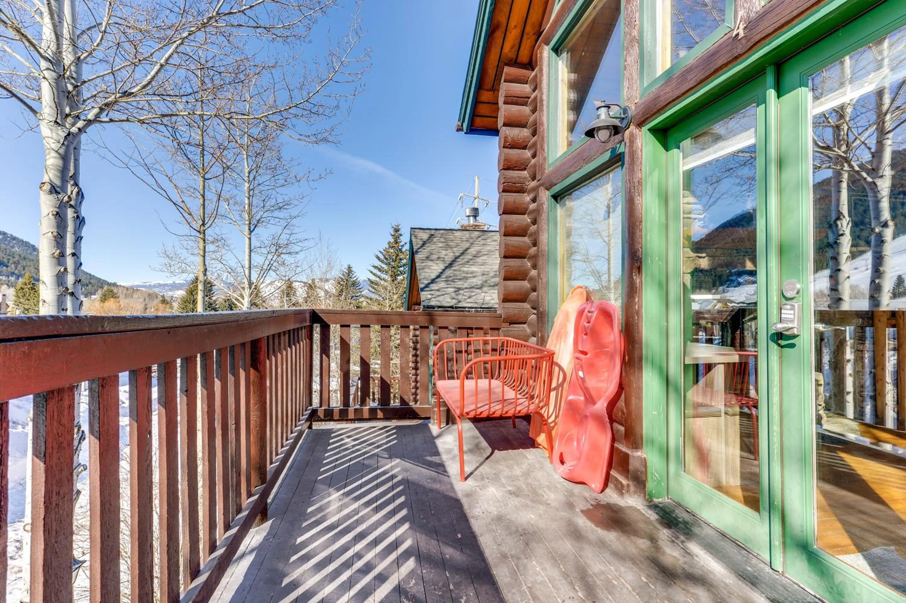 Cozy Mountain Condo Across From Snow King Ski Mtn!