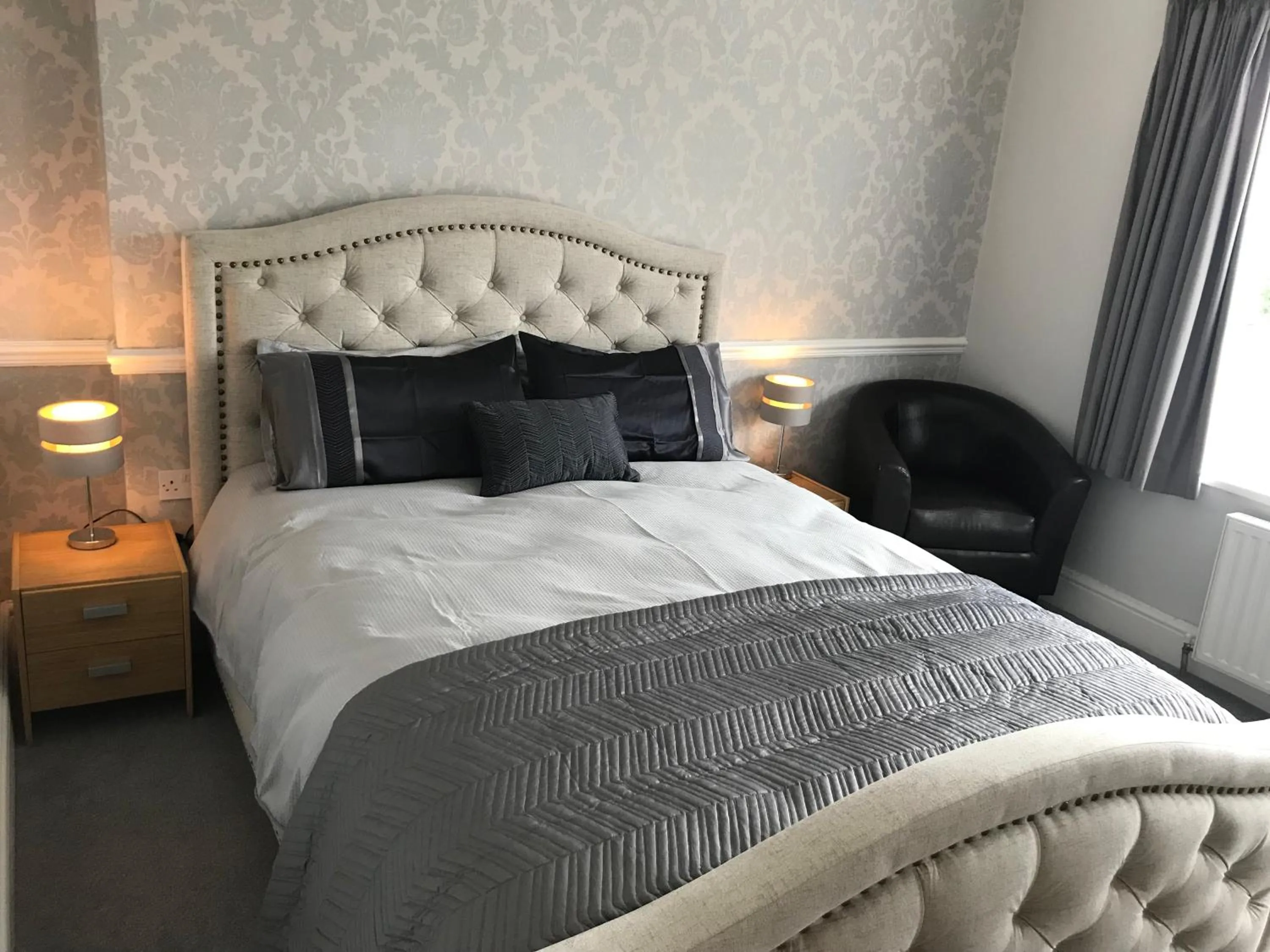 Bedroom, Bed in Orrell Park Hotel