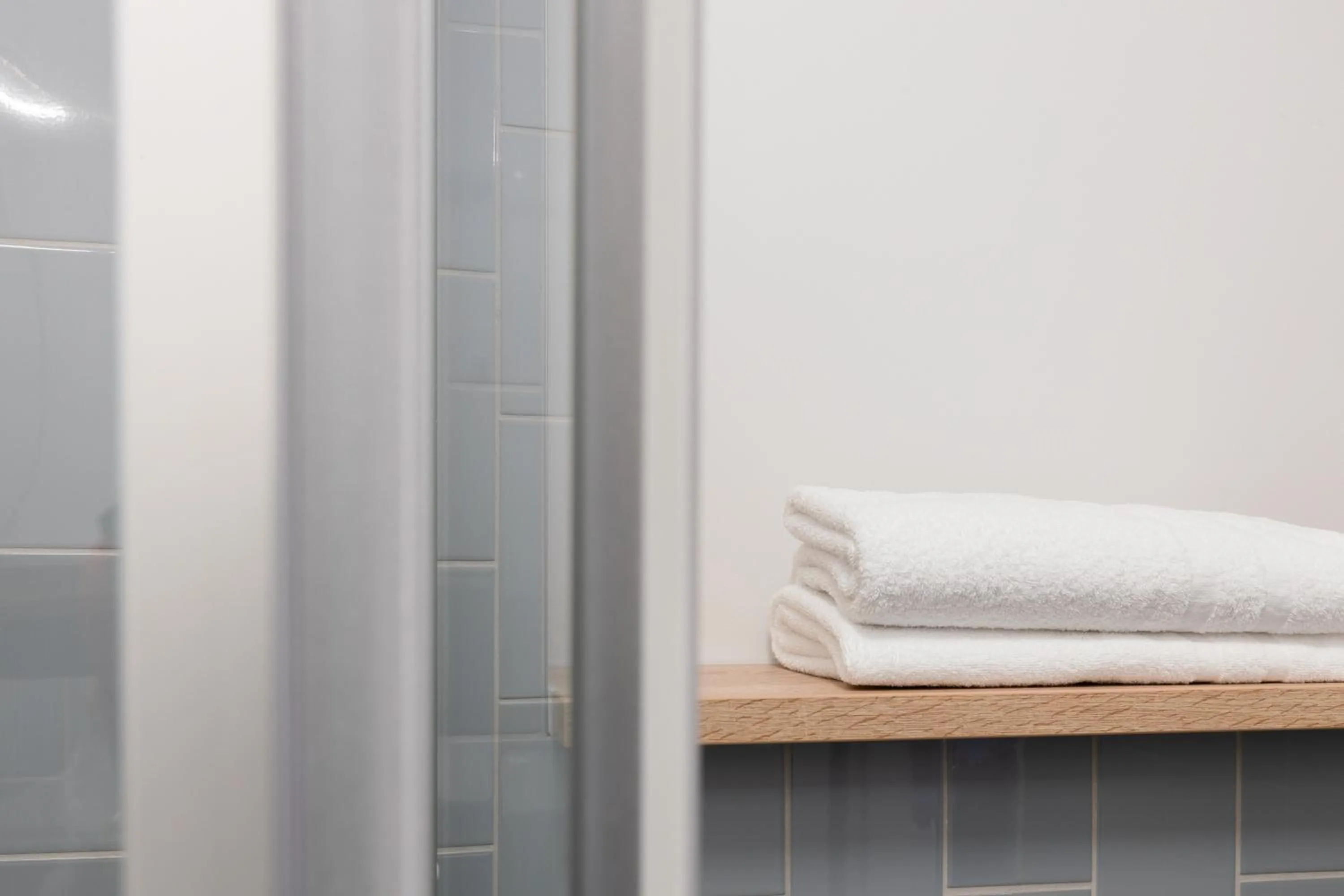 Bathroom in Garner Hotel Mannheim City by IHG