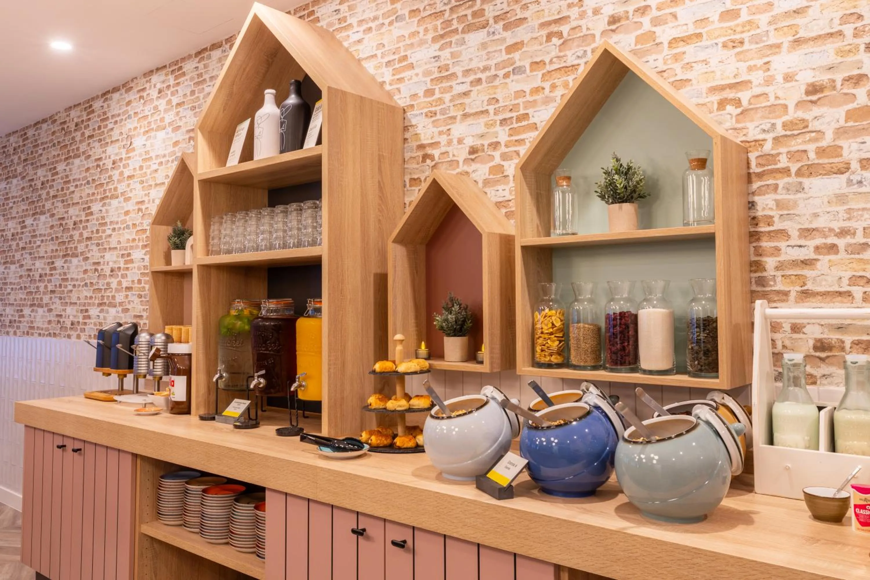 Breakfast in Garner Hotel Mannheim City by IHG