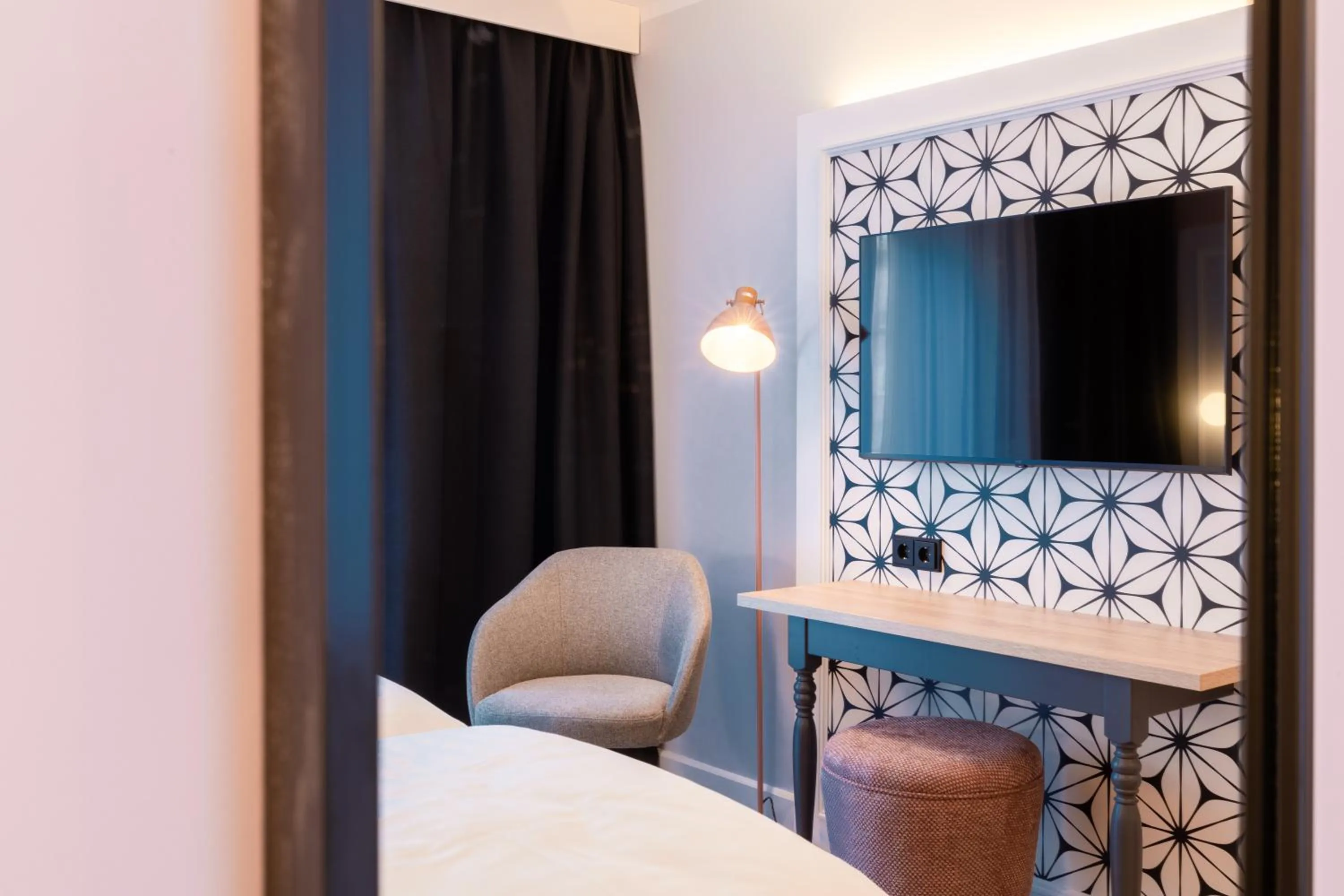 Photo of the whole room, Bed in Garner Hotel Mannheim City by IHG