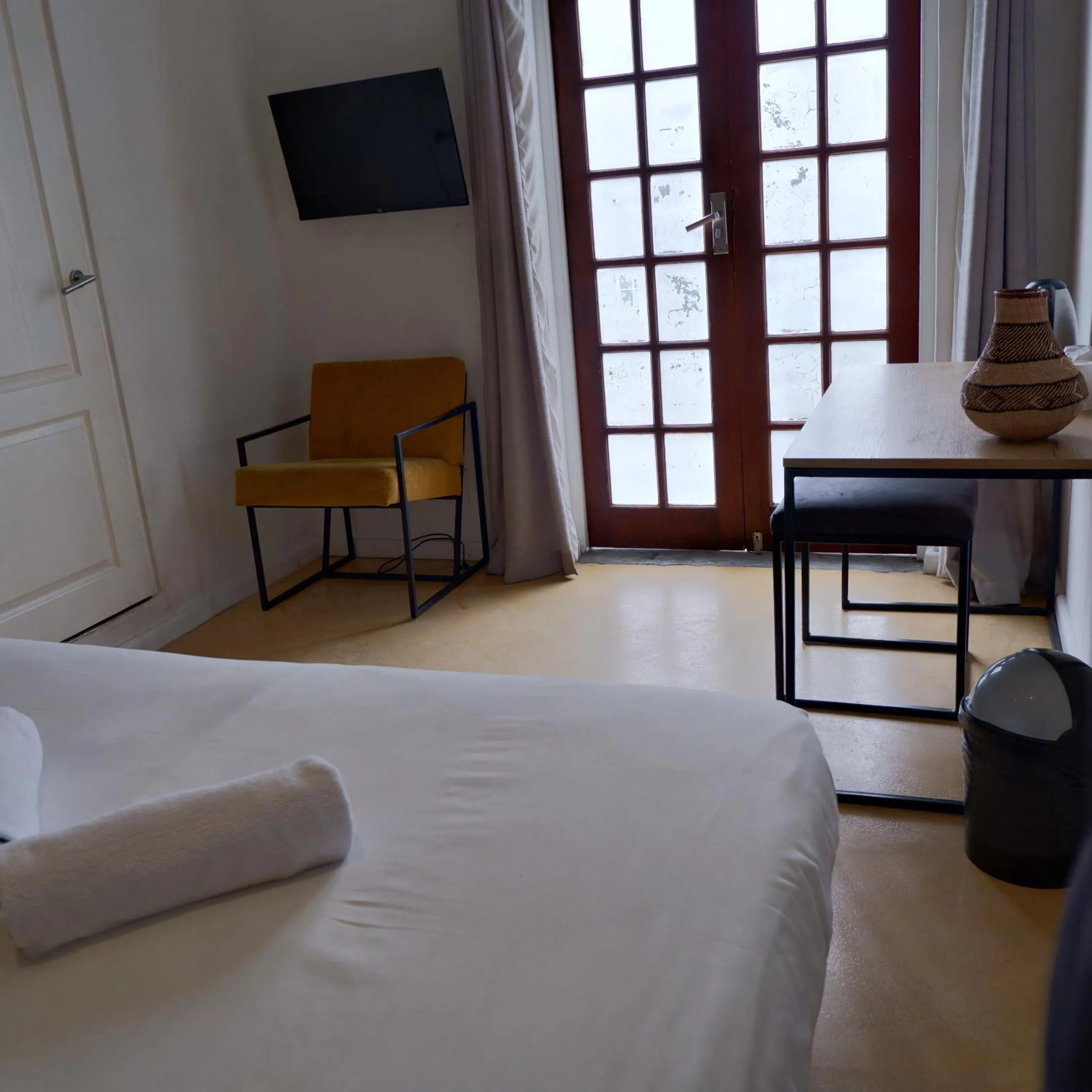 Bed in The City Club