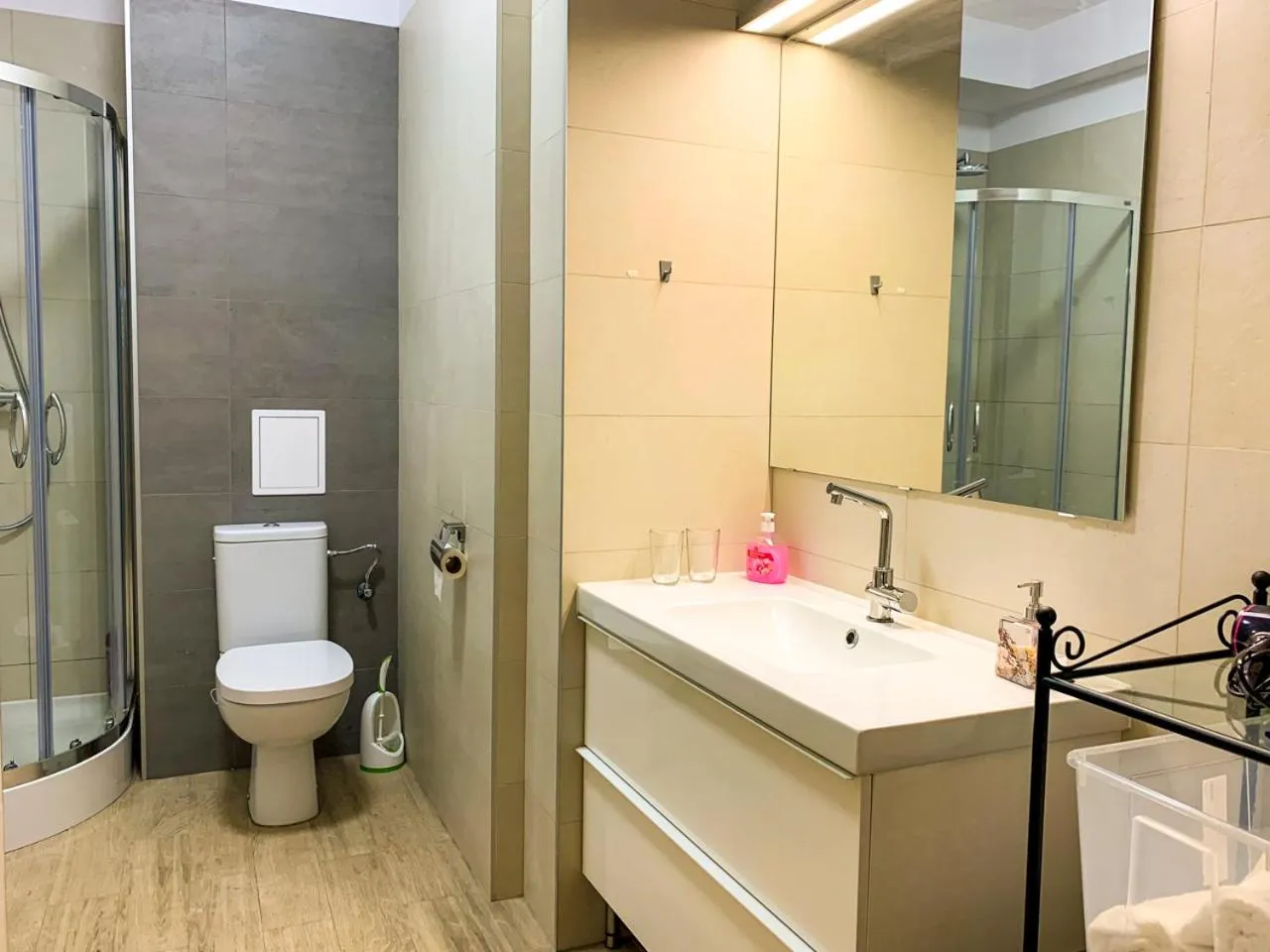 Shower in A&B Willa Klaudyny