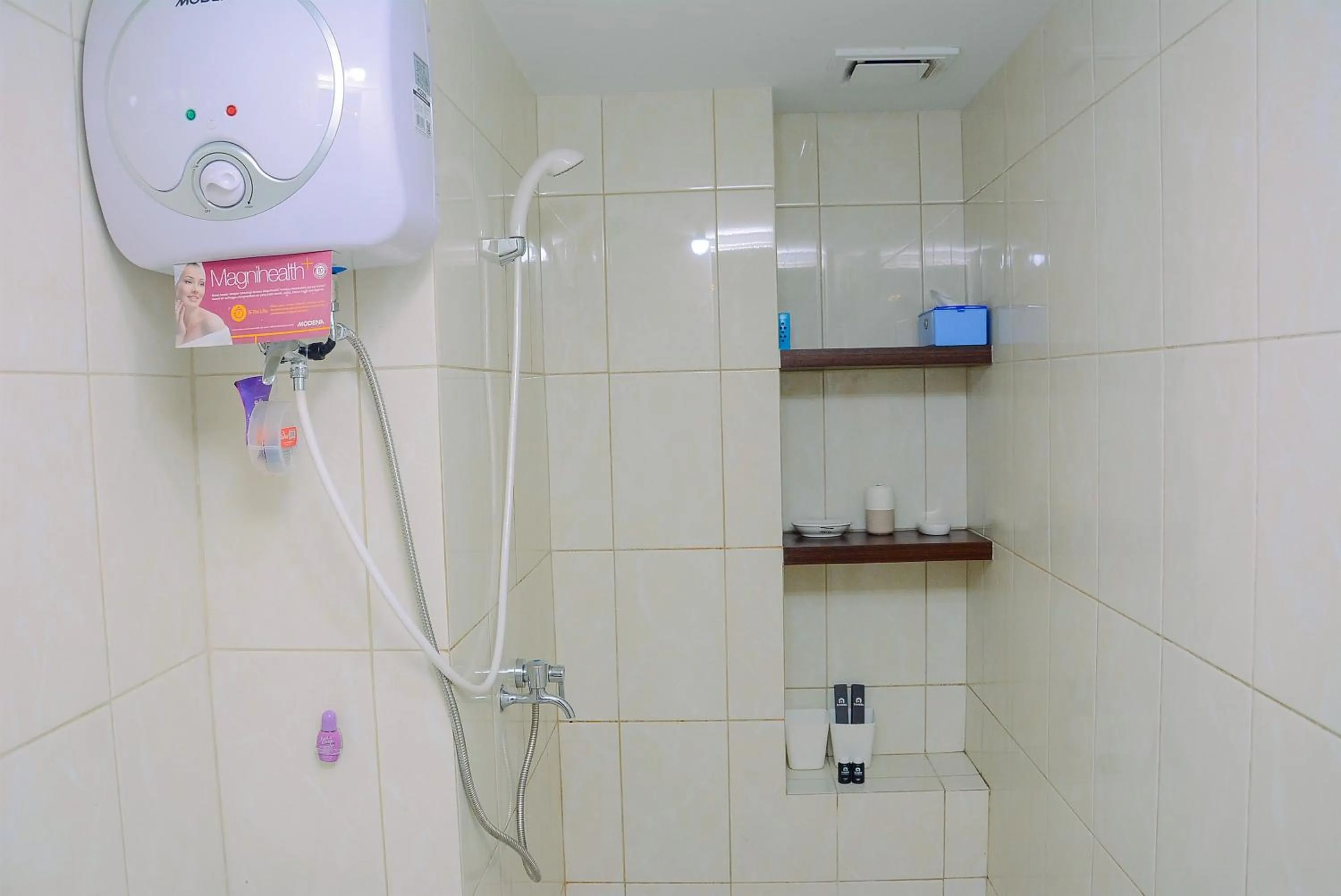 Bathroom in Comfy and Luxury 3BR Springlake Apartment By Travelio