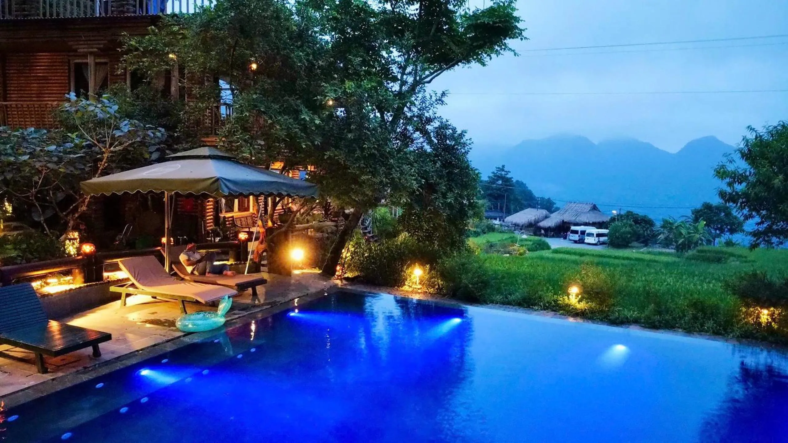 Swimming pool in Pu Luong Jungle Lodge