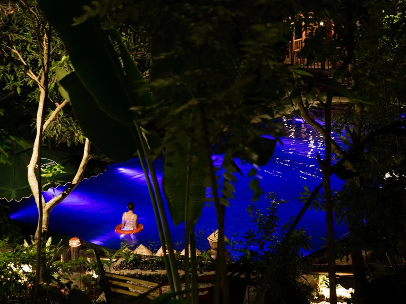 Swimming pool in Pu Luong Jungle Lodge