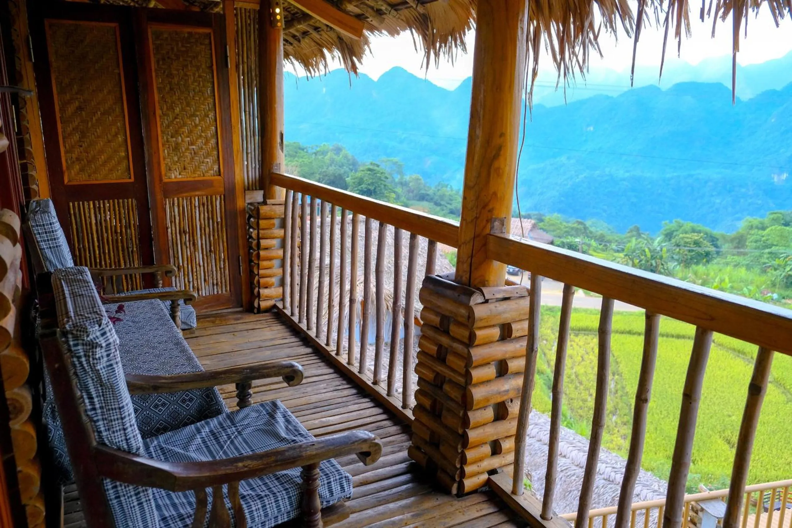 Balcony/Terrace in Pu Luong Jungle Lodge