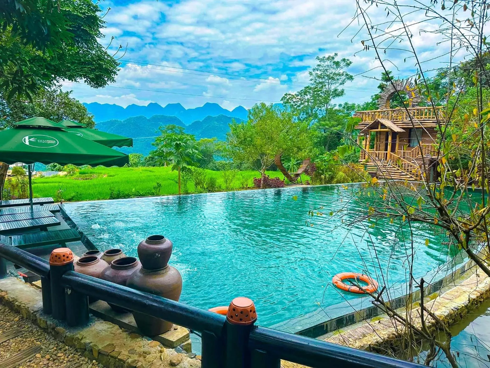 Swimming pool in Pu Luong Jungle Lodge