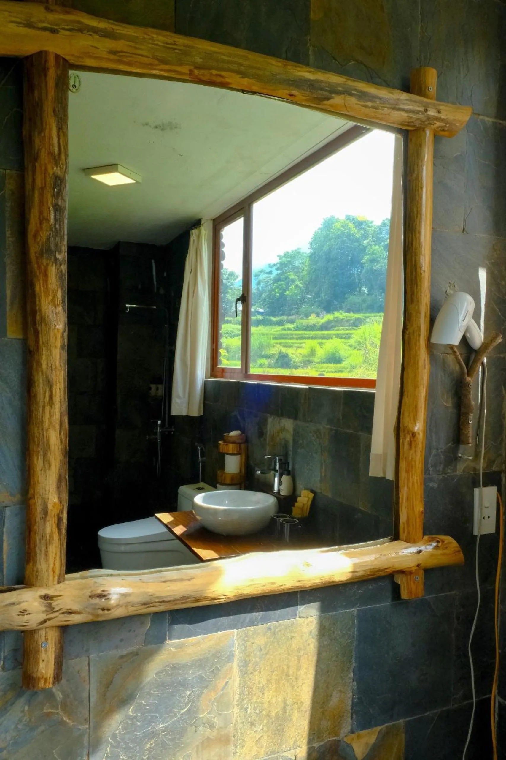Toilet in Pu Luong Jungle Lodge