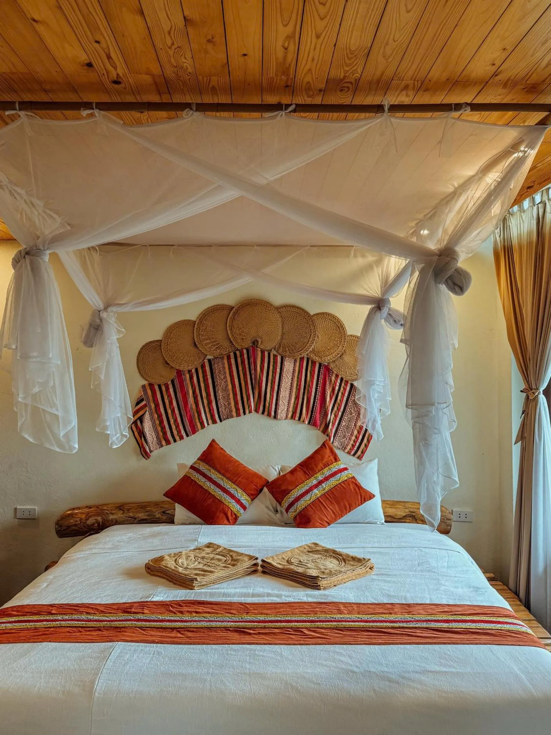 Bed in Pu Luong Jungle Lodge