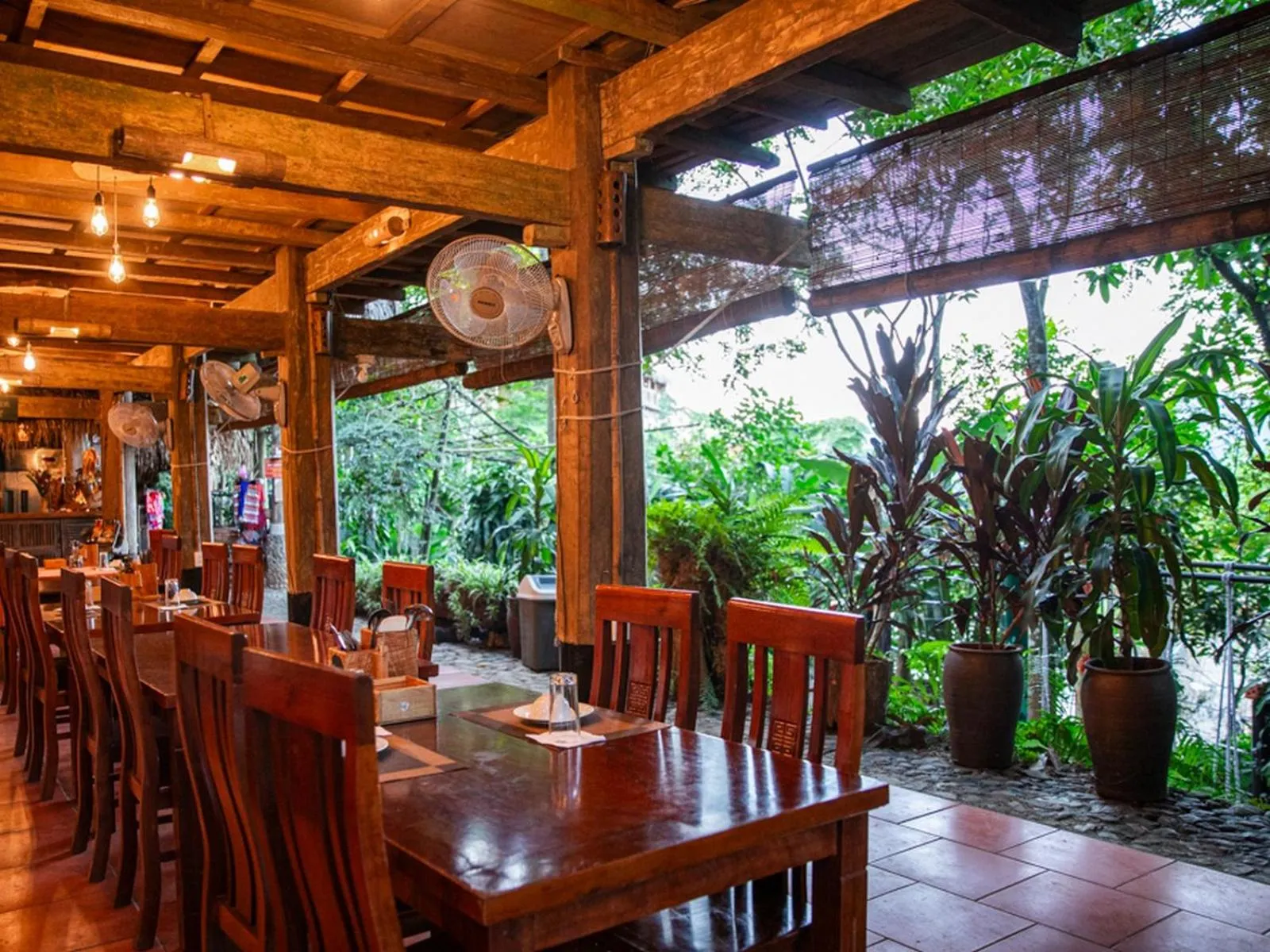 Restaurant/places to eat in Pu Luong Jungle Lodge