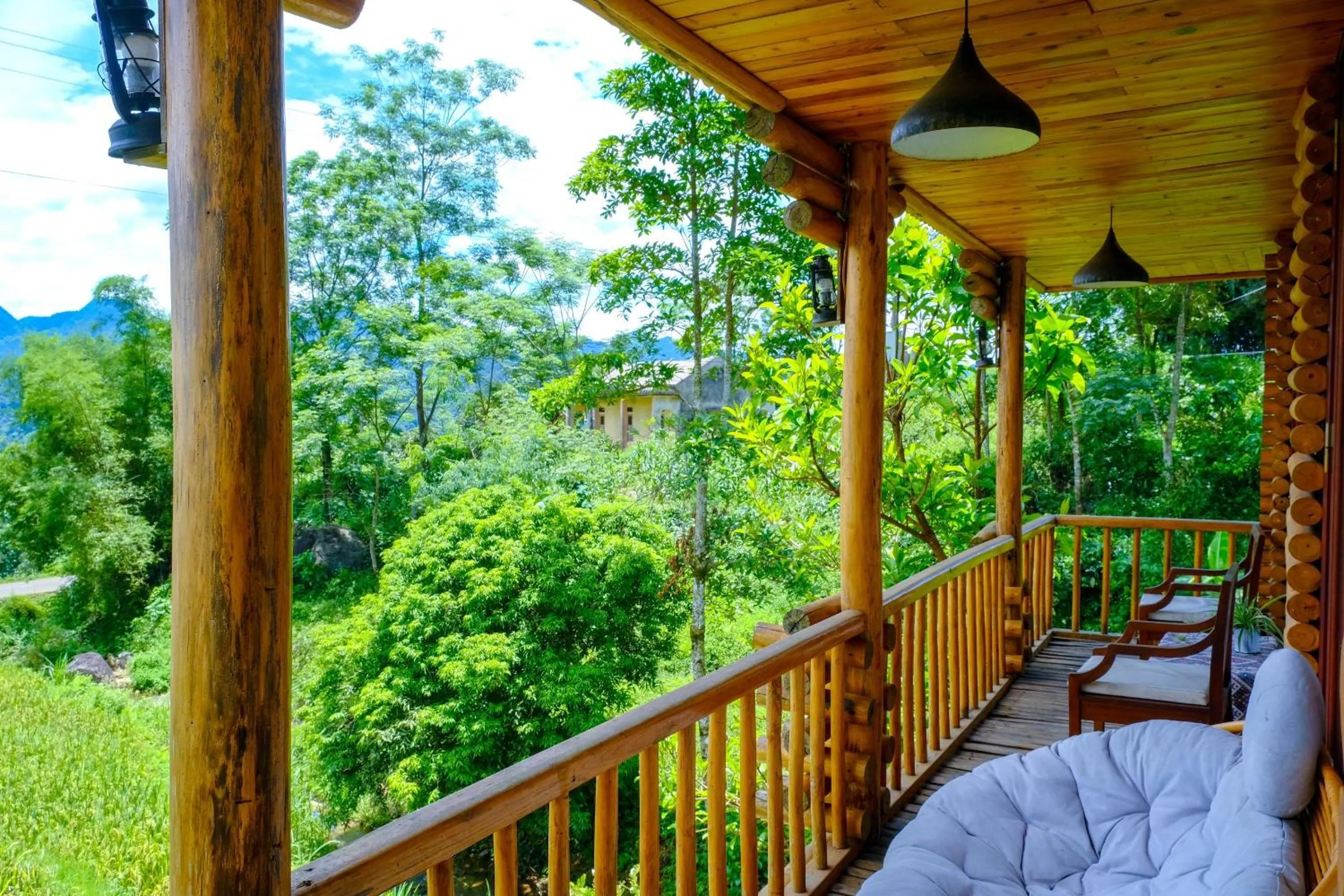 Balcony/Terrace in Pu Luong Jungle Lodge
