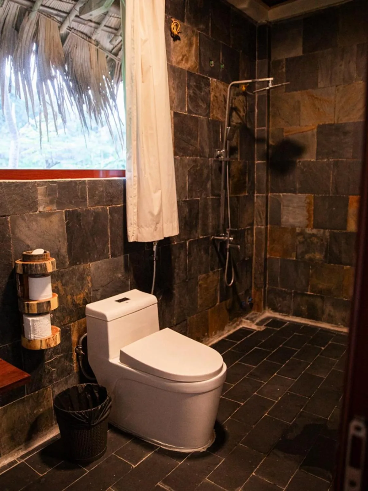 Shower in Pu Luong Jungle Lodge