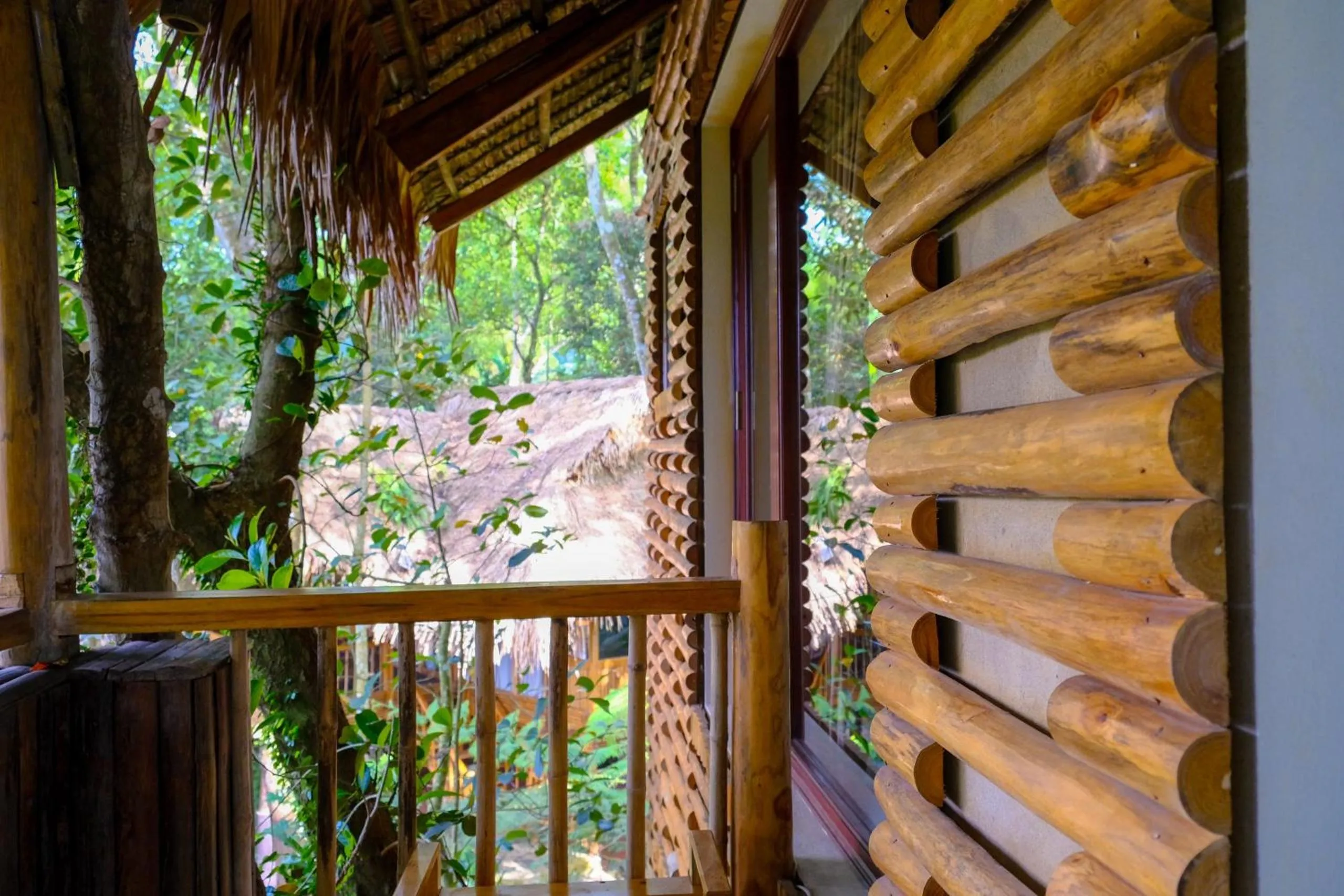 Balcony/Terrace in Pu Luong Jungle Lodge