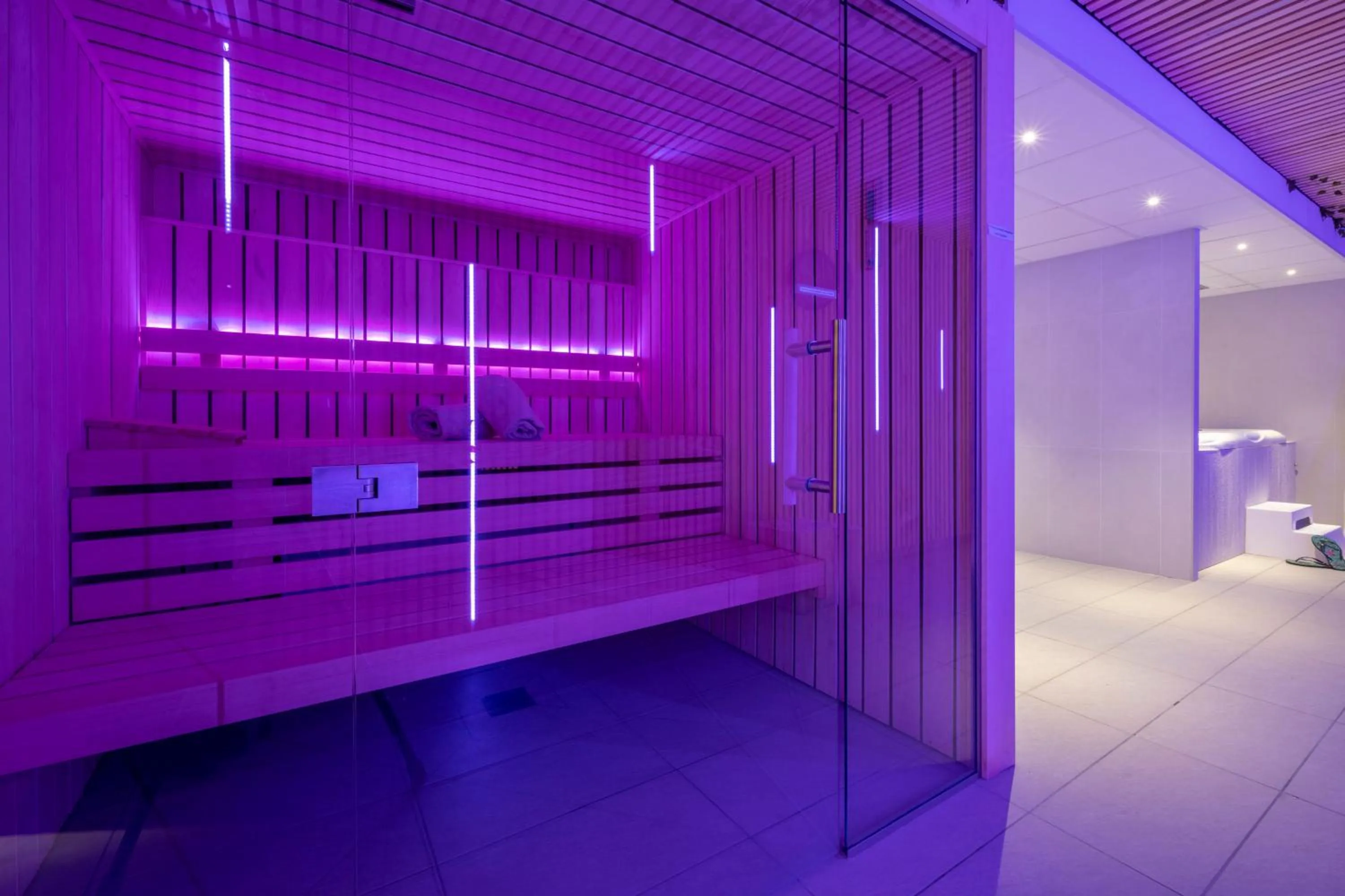 Sauna in ATHOME RESIDENCE ET SPA