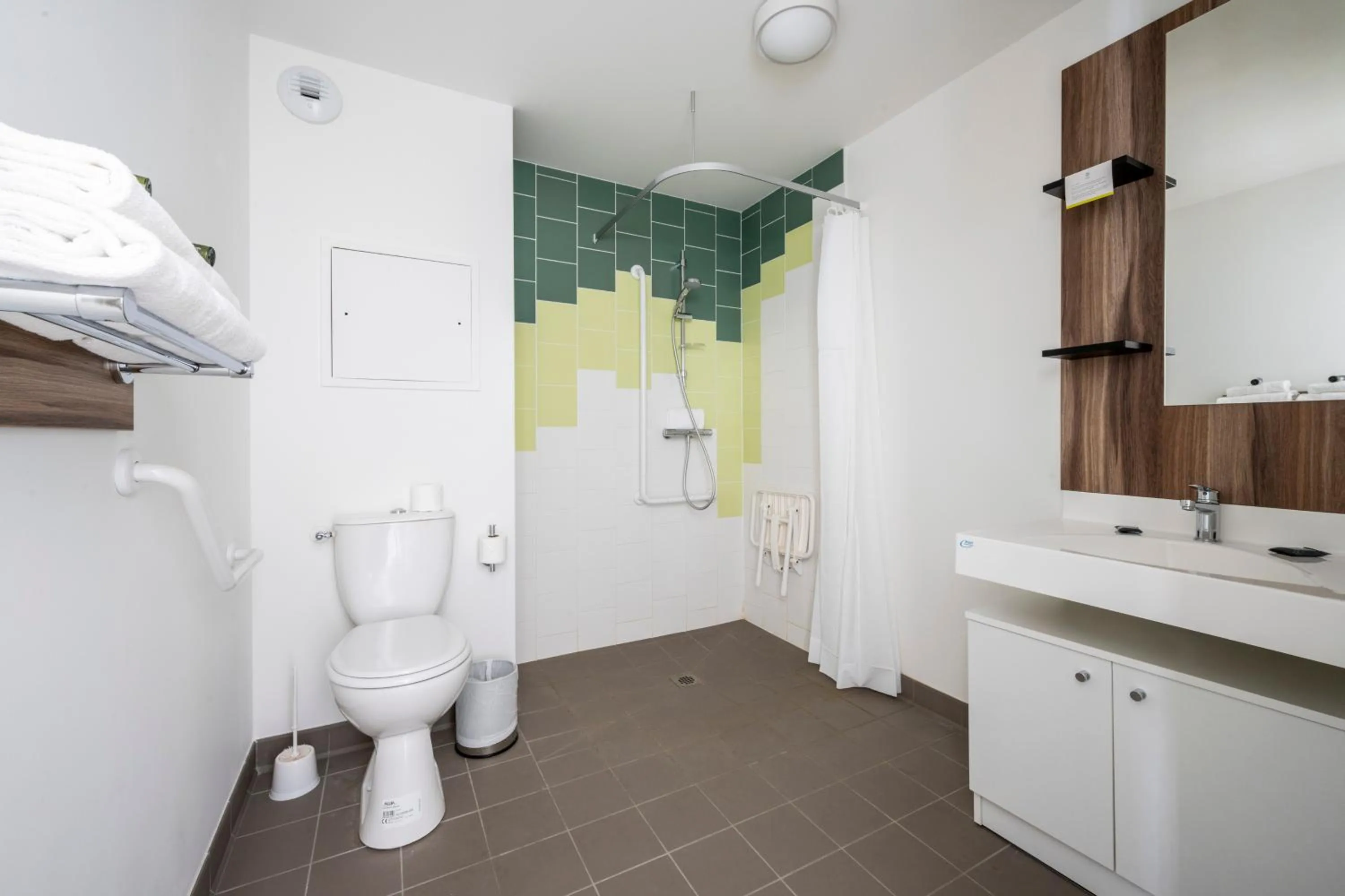 Bathroom in ATHOME RESIDENCE ET SPA