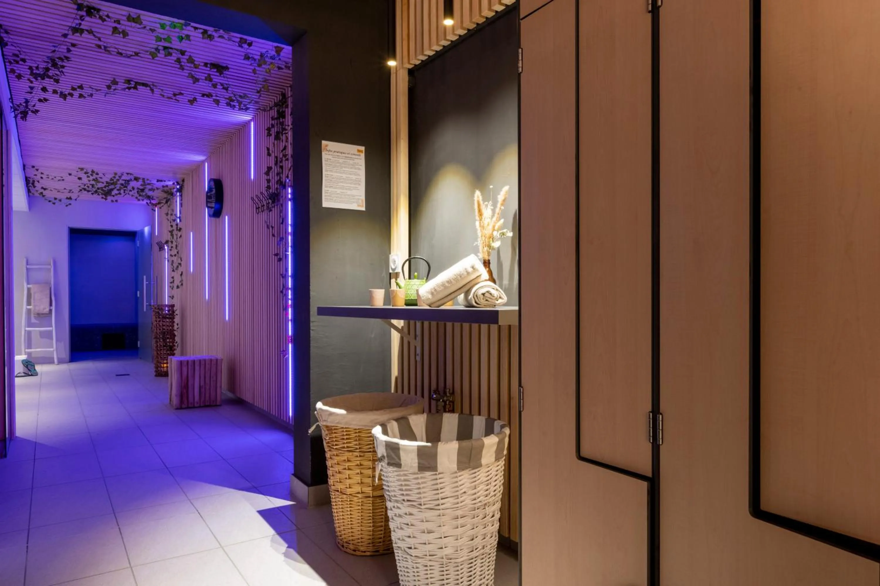 Spa and wellness centre/facilities in ATHOME RESIDENCE ET SPA